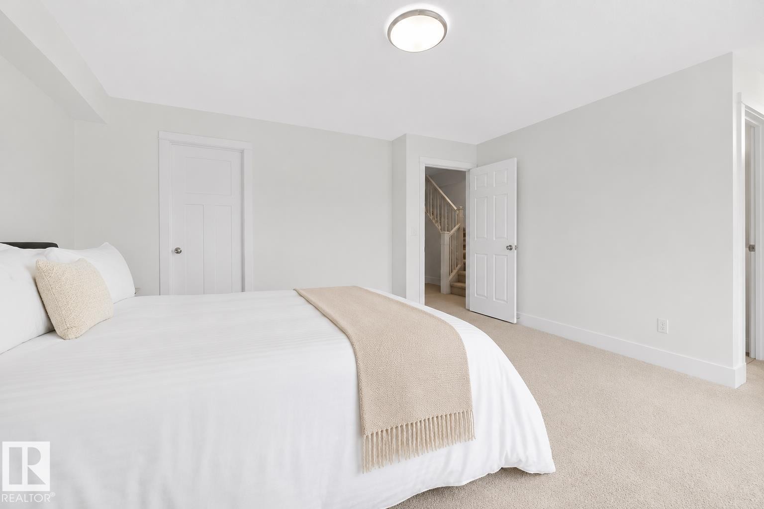 12620 106 Avenue, Edmonton, AB - Indoor Photo Showing Bedroom