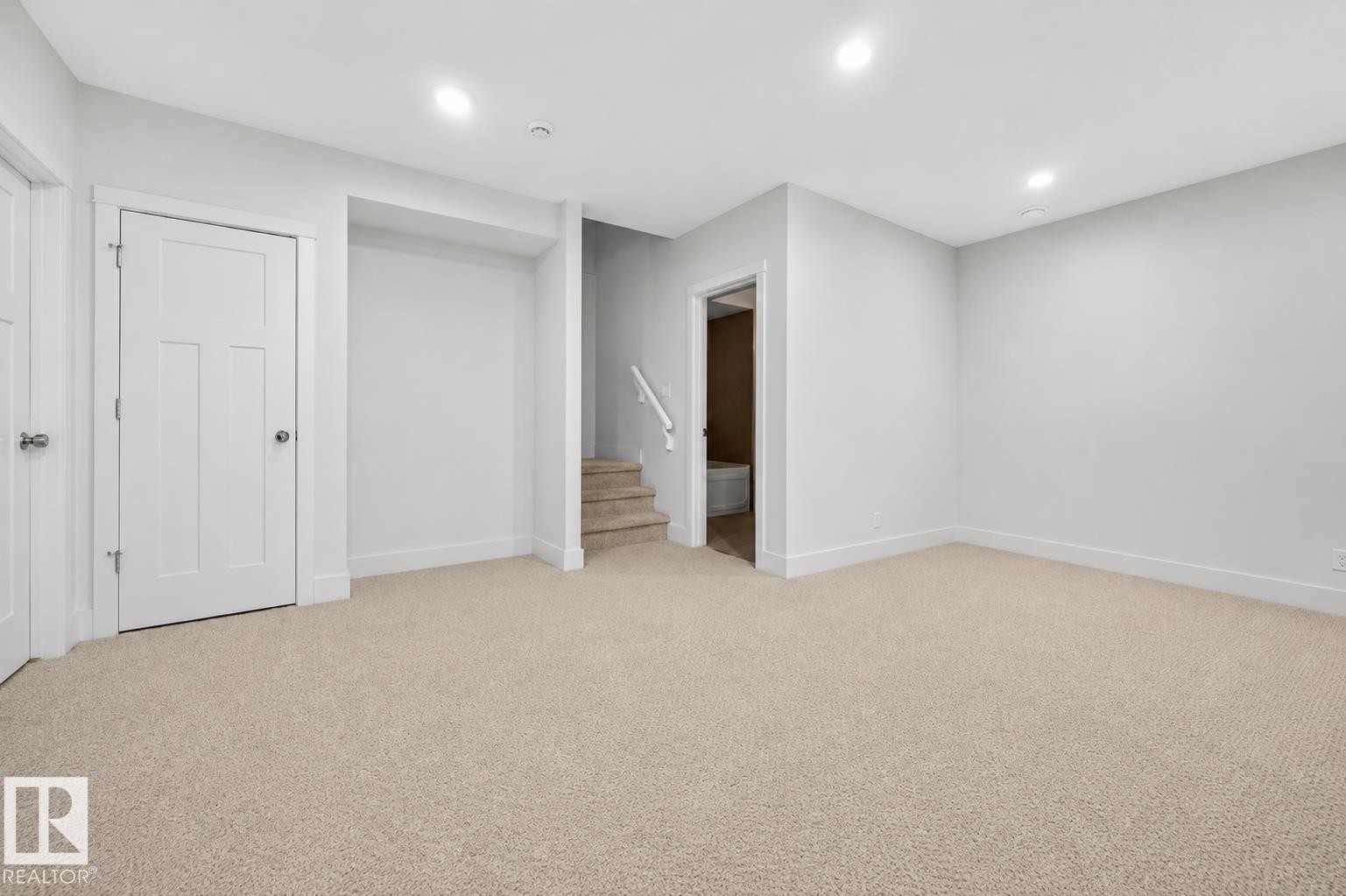 12620 106 Avenue, Edmonton, AB - Indoor Photo Showing Other Room