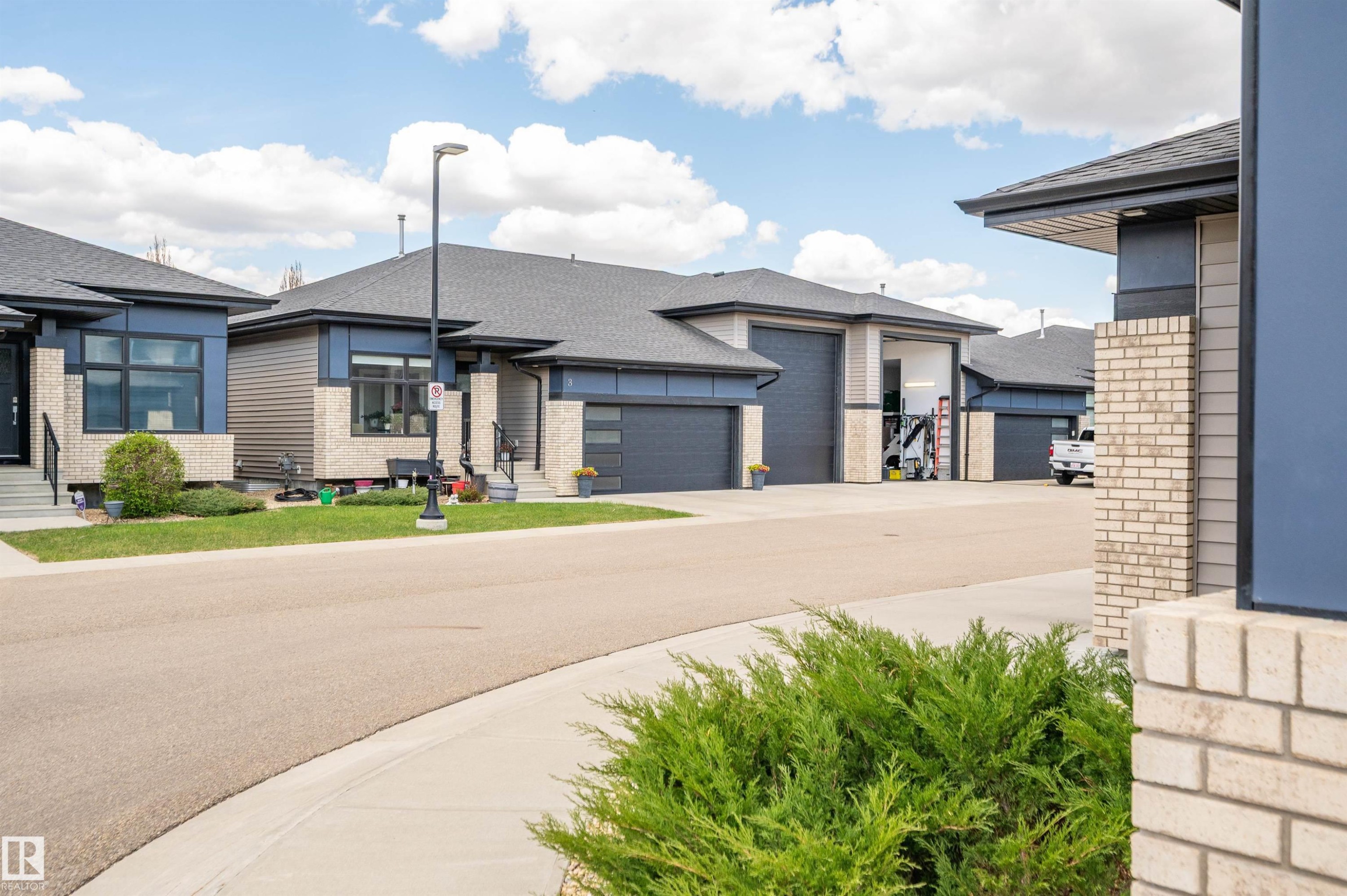 3 103 Allard Link, Edmonton, AB - Outdoor With Facade
