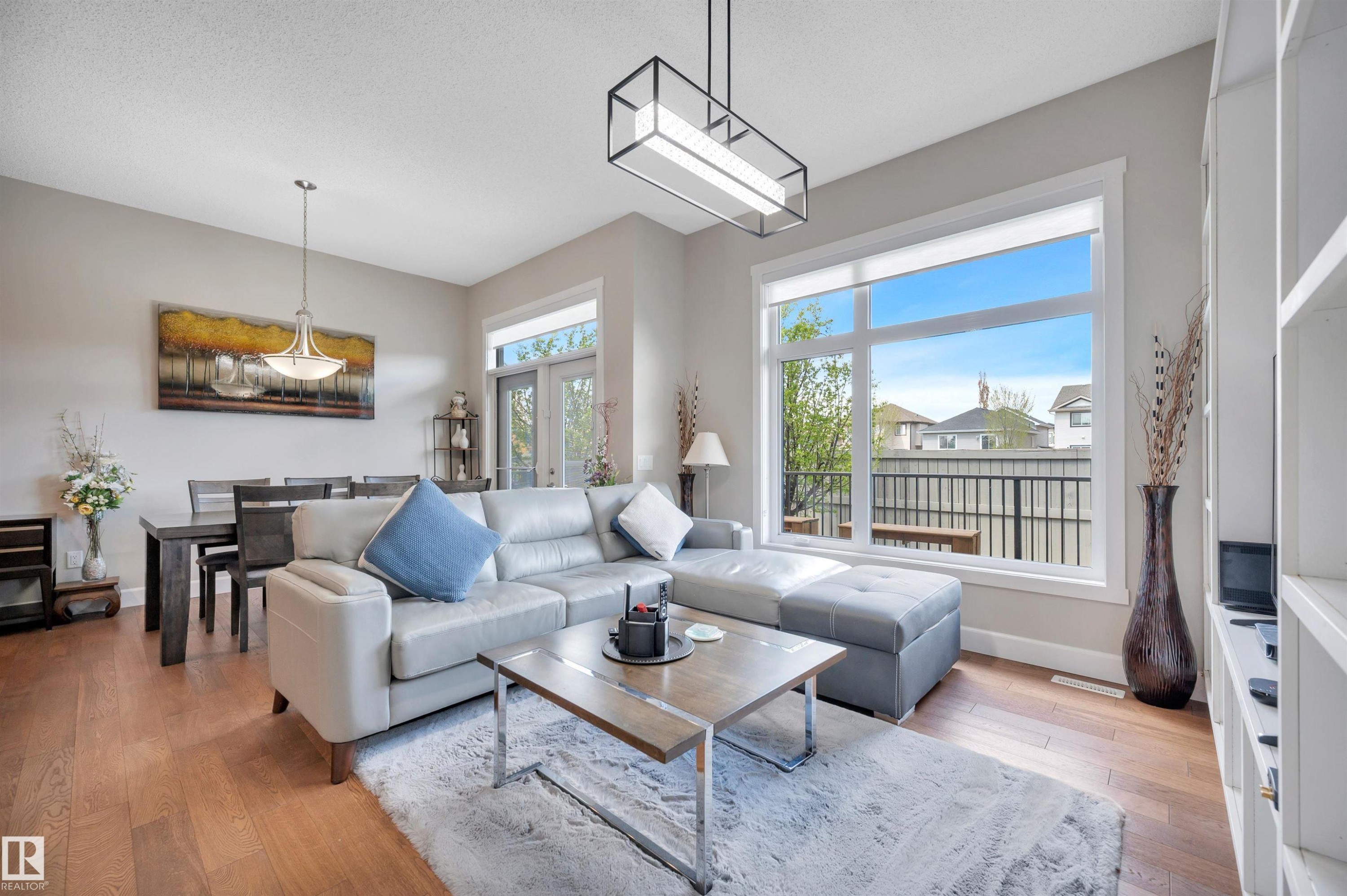 3 103 Allard Link, Edmonton, AB - Indoor Photo Showing Living Room