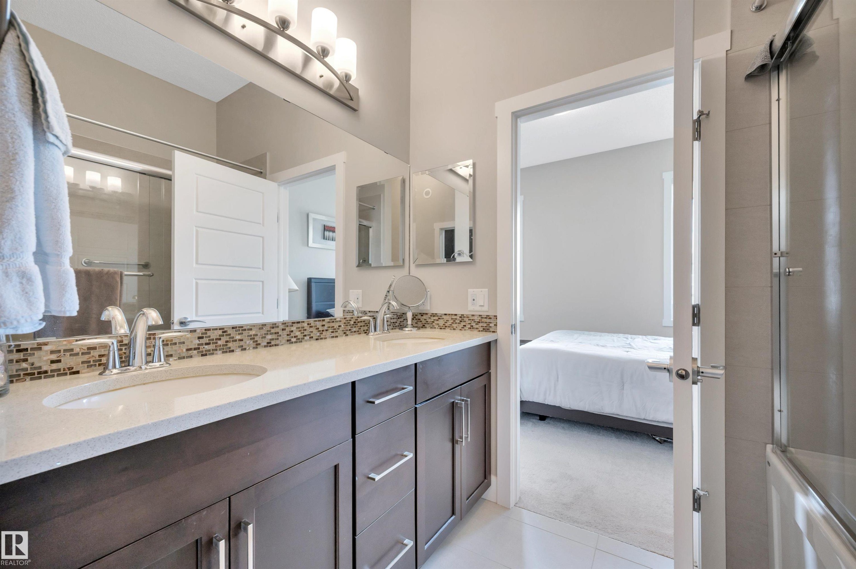 3 103 Allard Link, Edmonton, AB - Indoor Photo Showing Bathroom