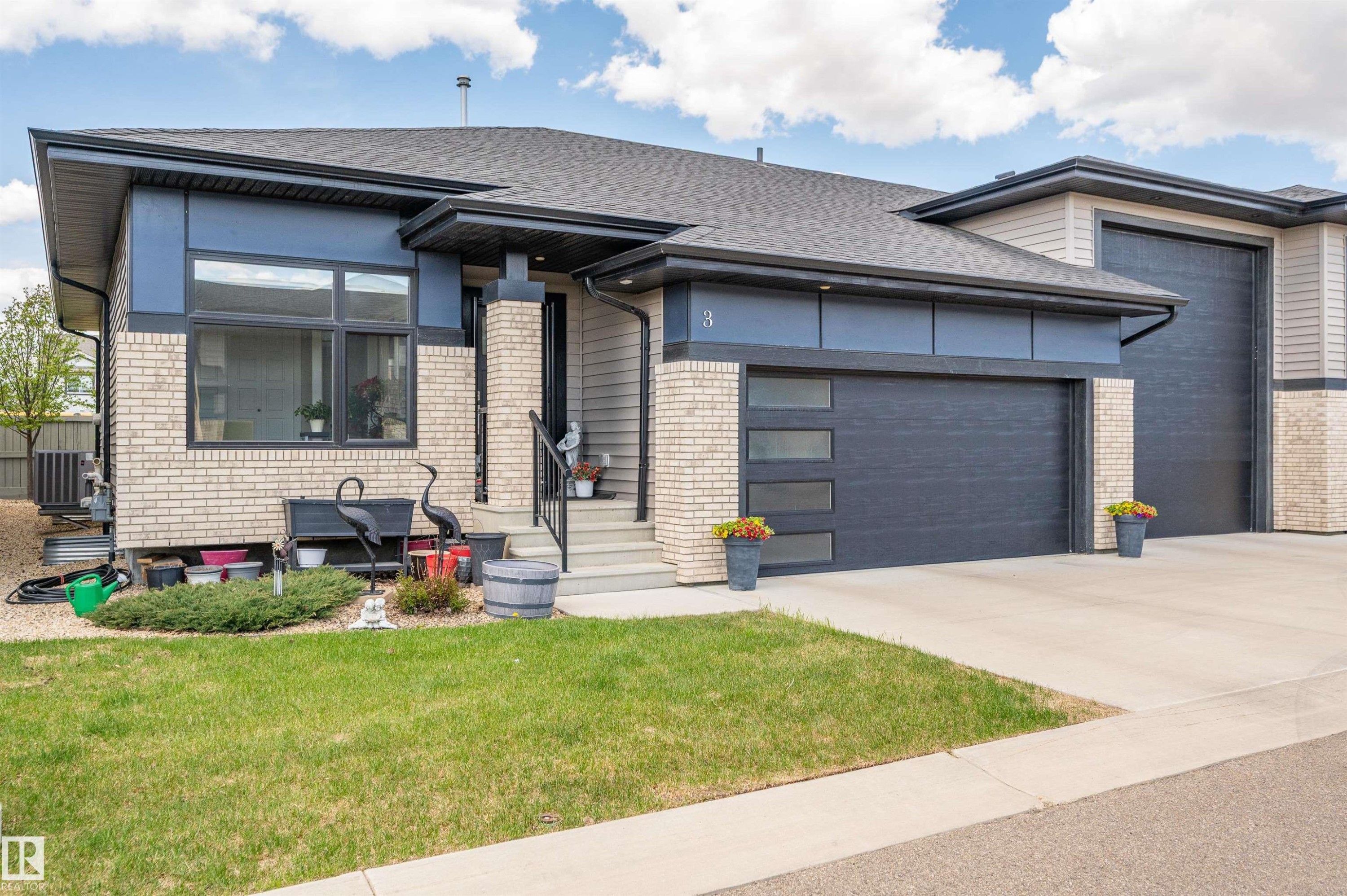 3 103 Allard Link, Edmonton, AB - Outdoor