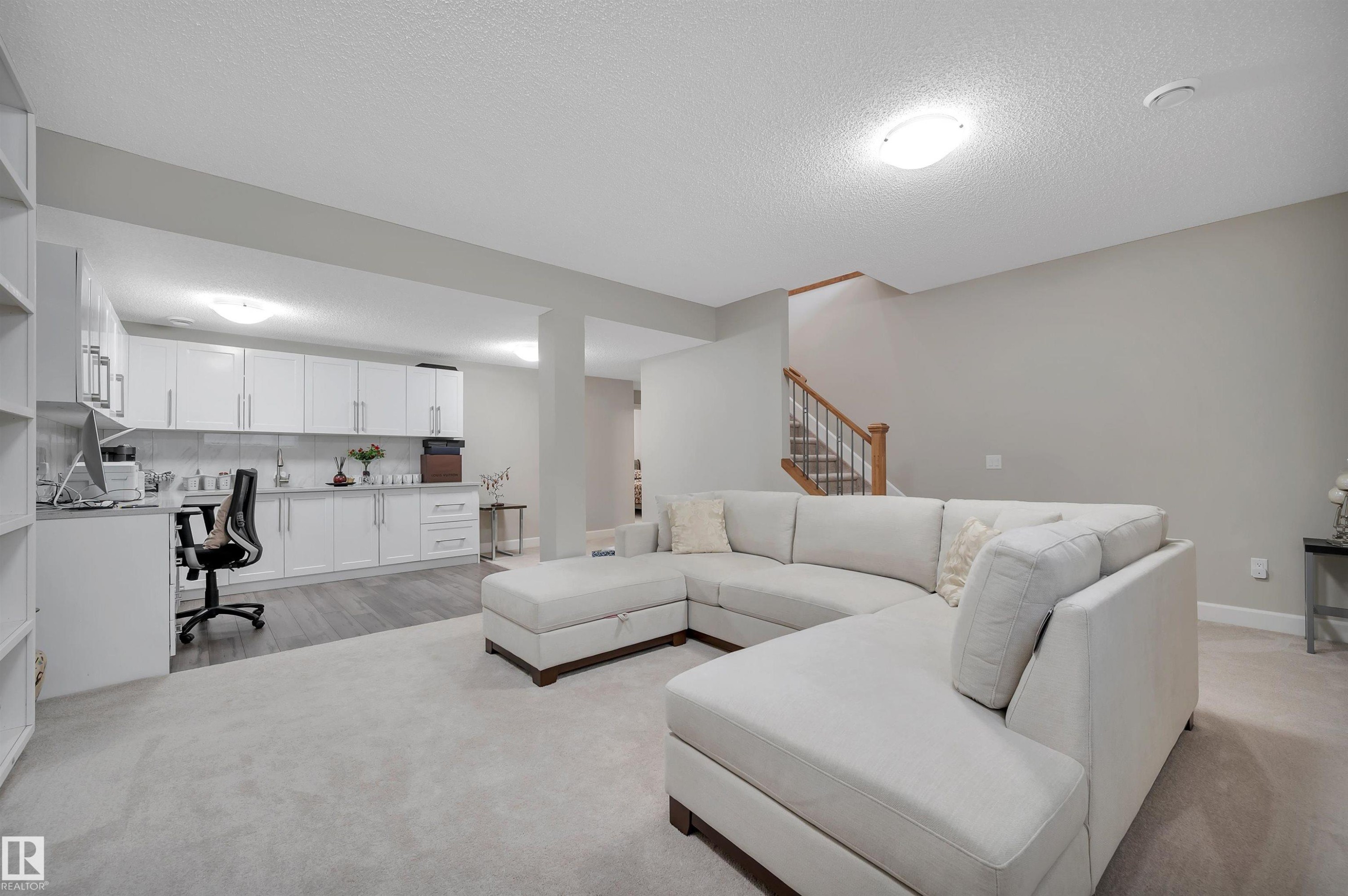 3 103 Allard Link, Edmonton, AB - Indoor Photo Showing Living Room
