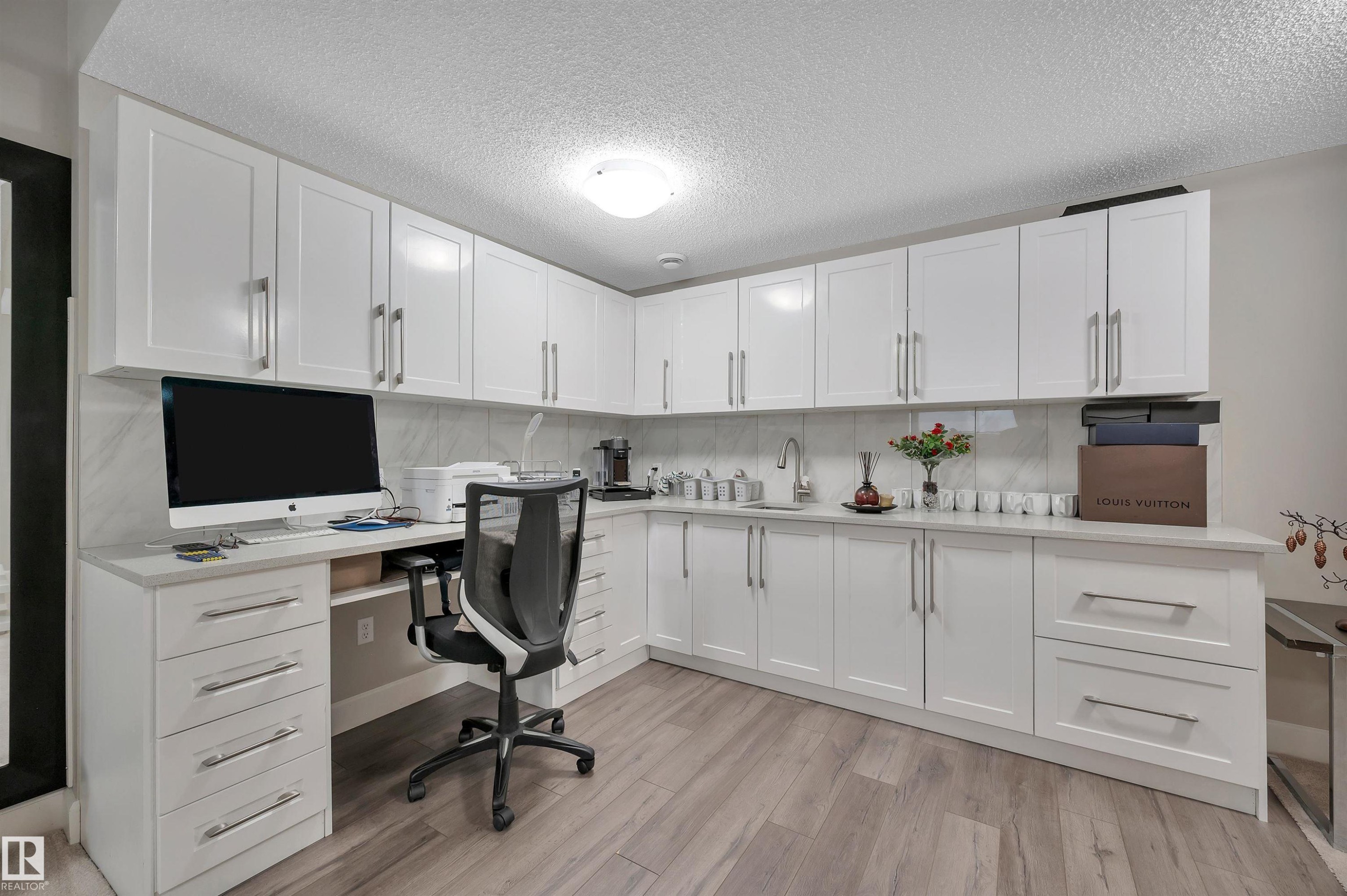 3 103 Allard Link, Edmonton, AB - Indoor