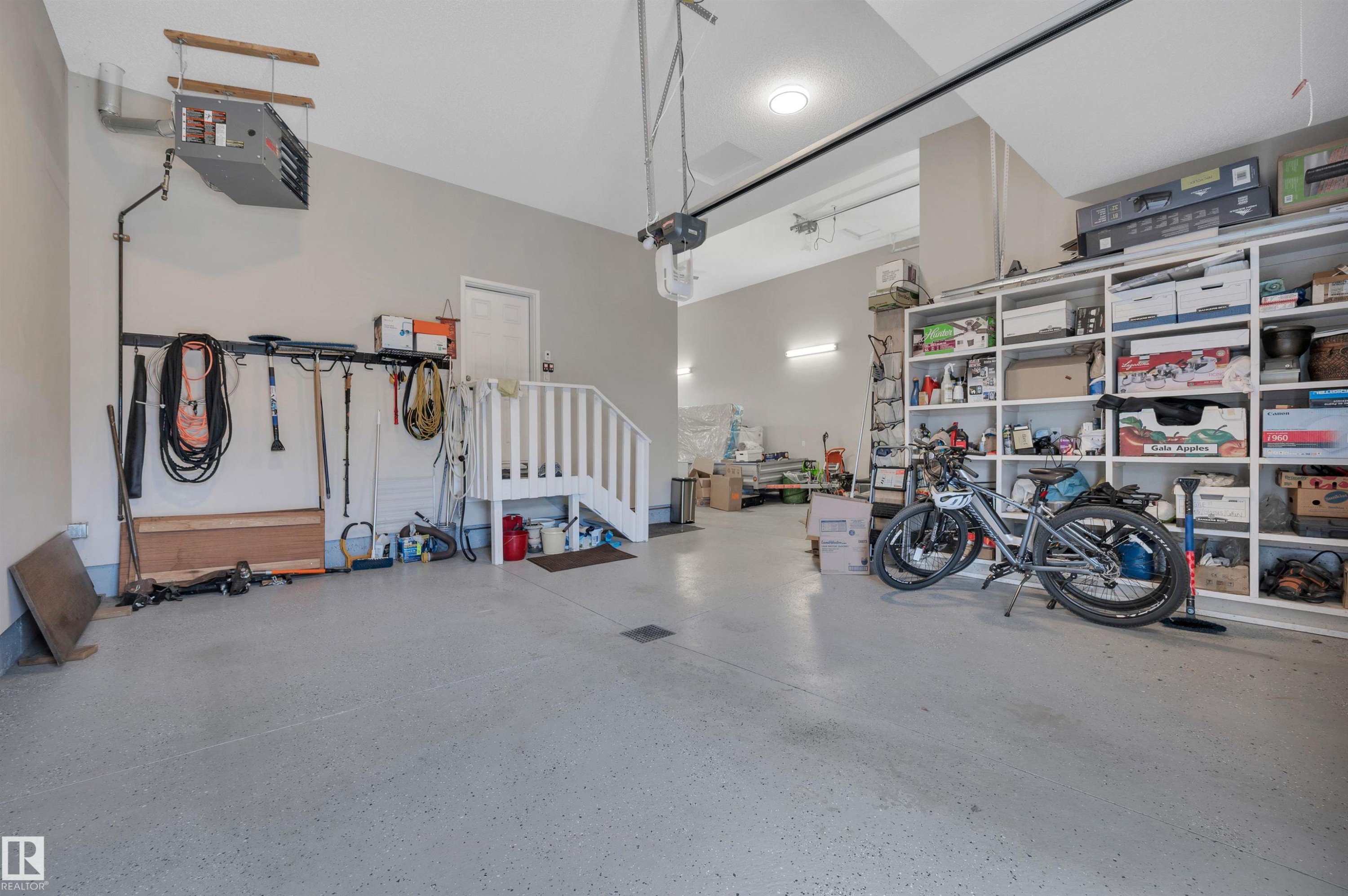 3 103 Allard Link, Edmonton, AB - Indoor Photo Showing Garage