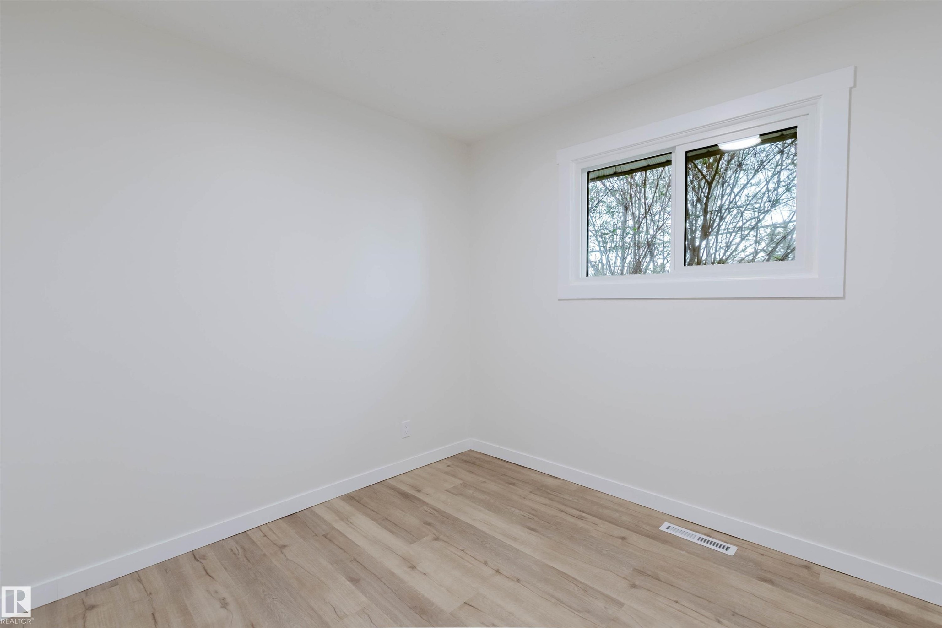 8311 160 Street, Edmonton, AB - Indoor Photo Showing Other Room