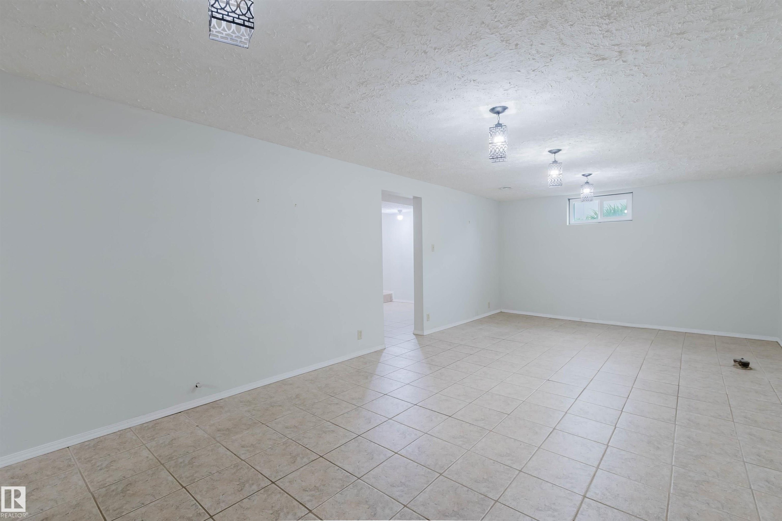 8311 160 Street, Edmonton, AB - Indoor Photo Showing Other Room