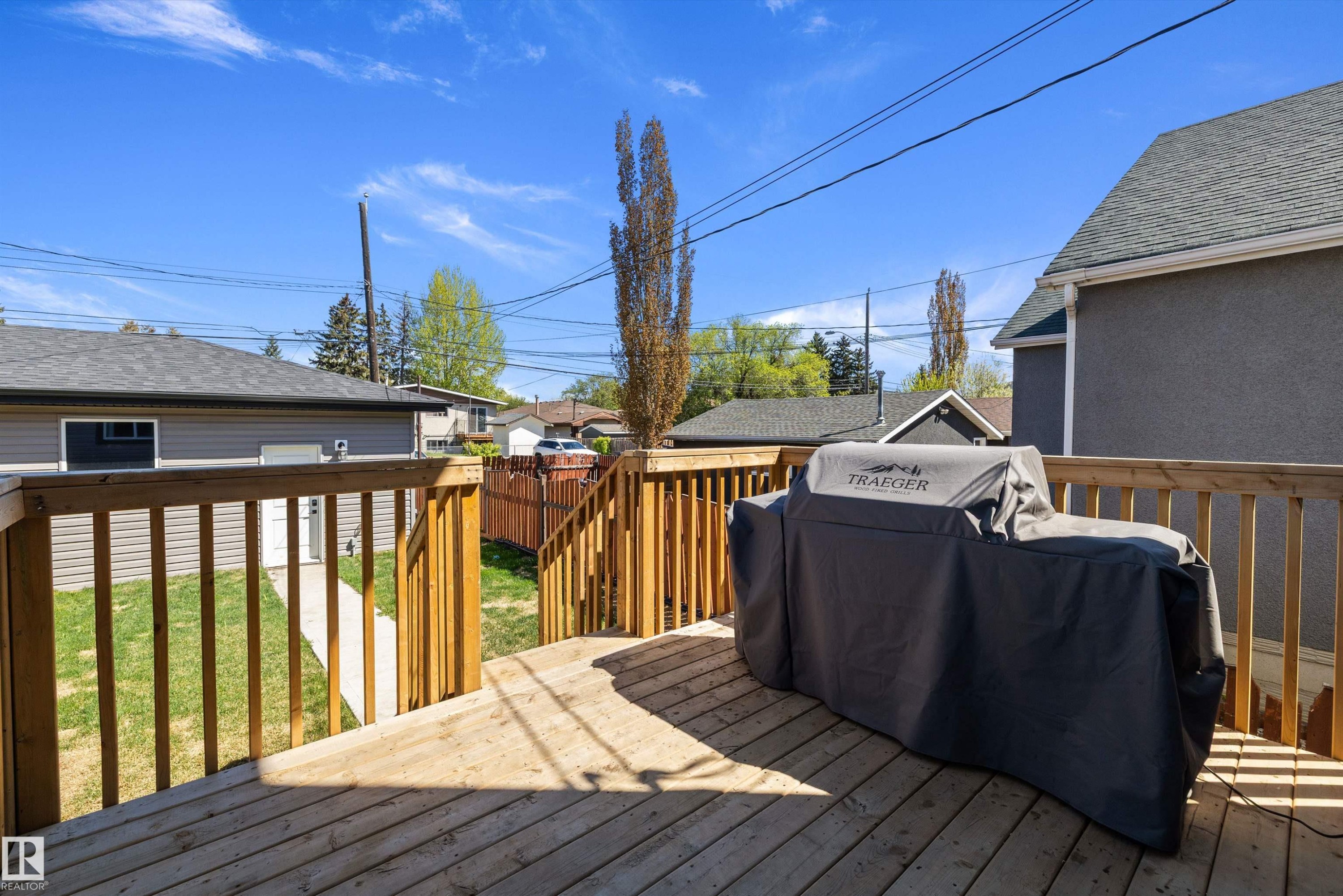 North facing deck. - 7208 78 Avenue, Edmonton, AB