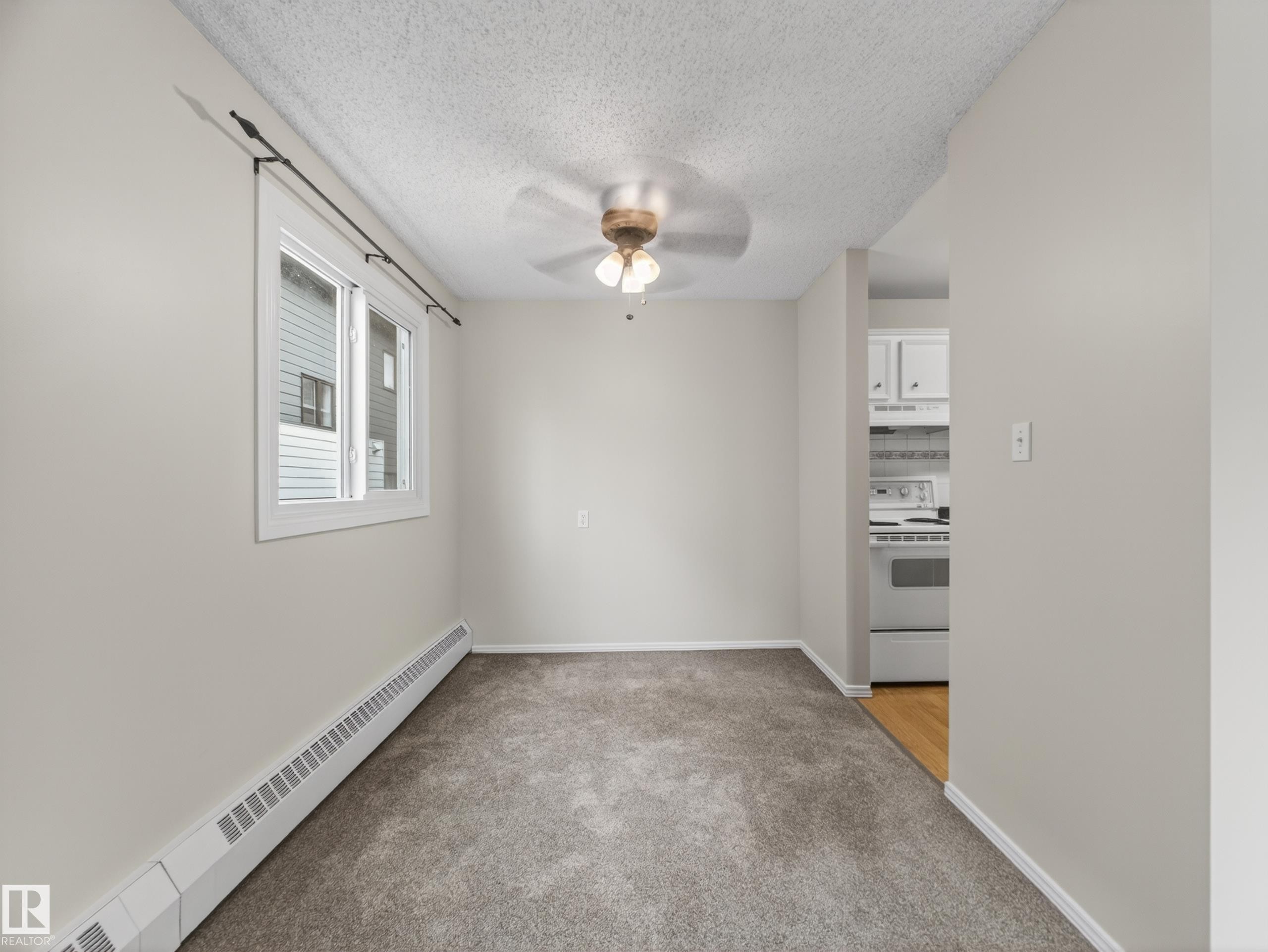 204 10731 84 Avenue, Edmonton, AB - Indoor Photo Showing Other Room