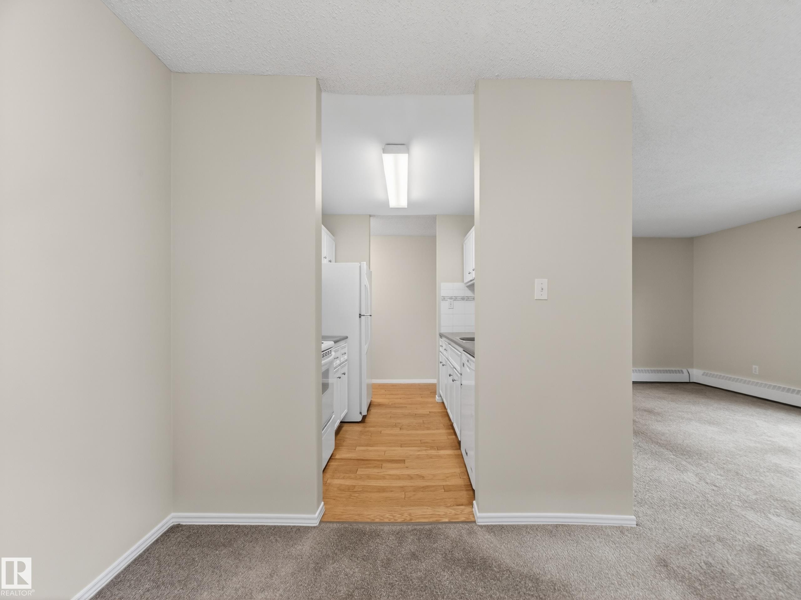204 10731 84 Avenue, Edmonton, AB - Indoor Photo Showing Other Room