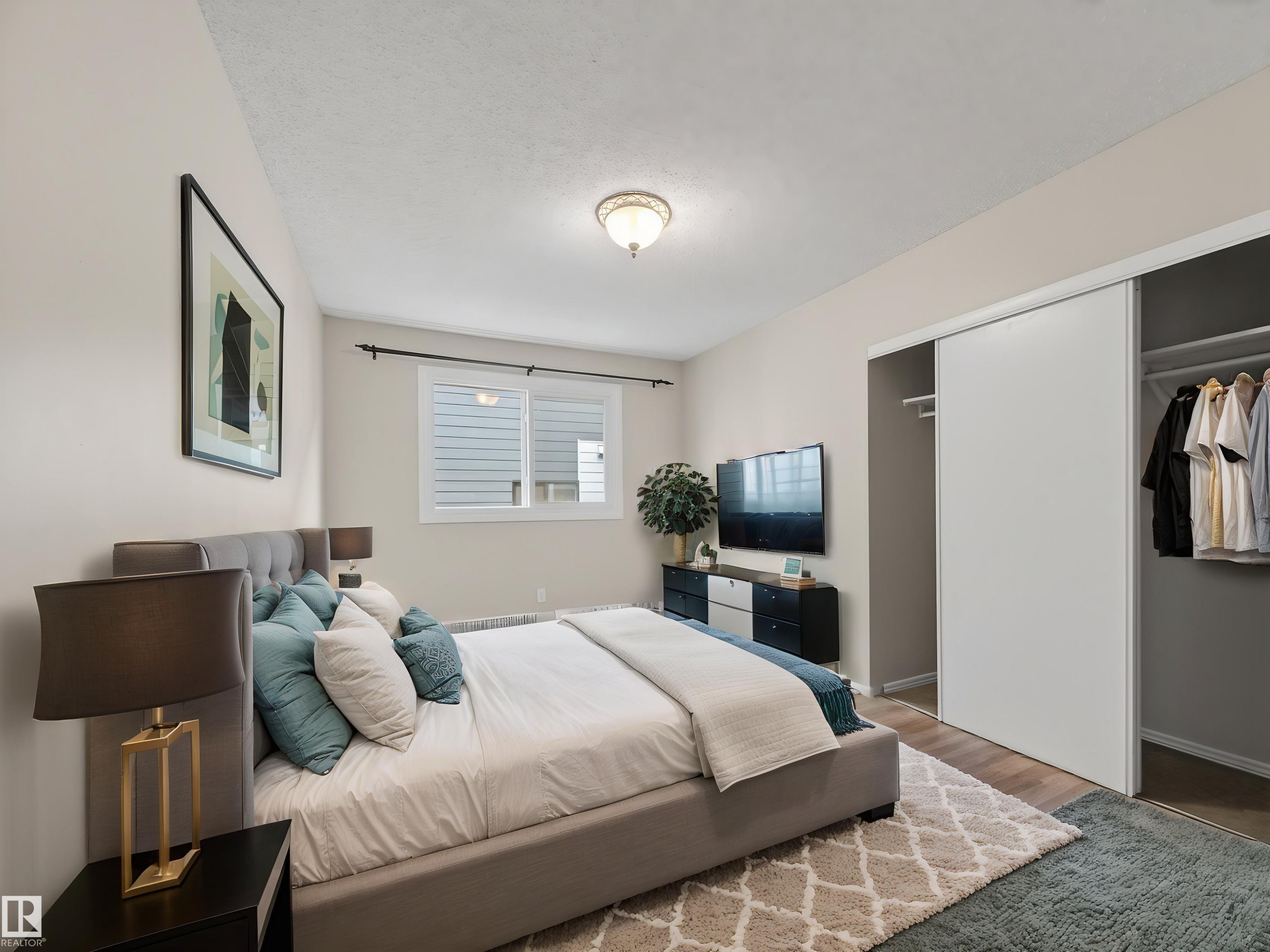 204 10731 84 Avenue, Edmonton, AB - Indoor Photo Showing Bedroom