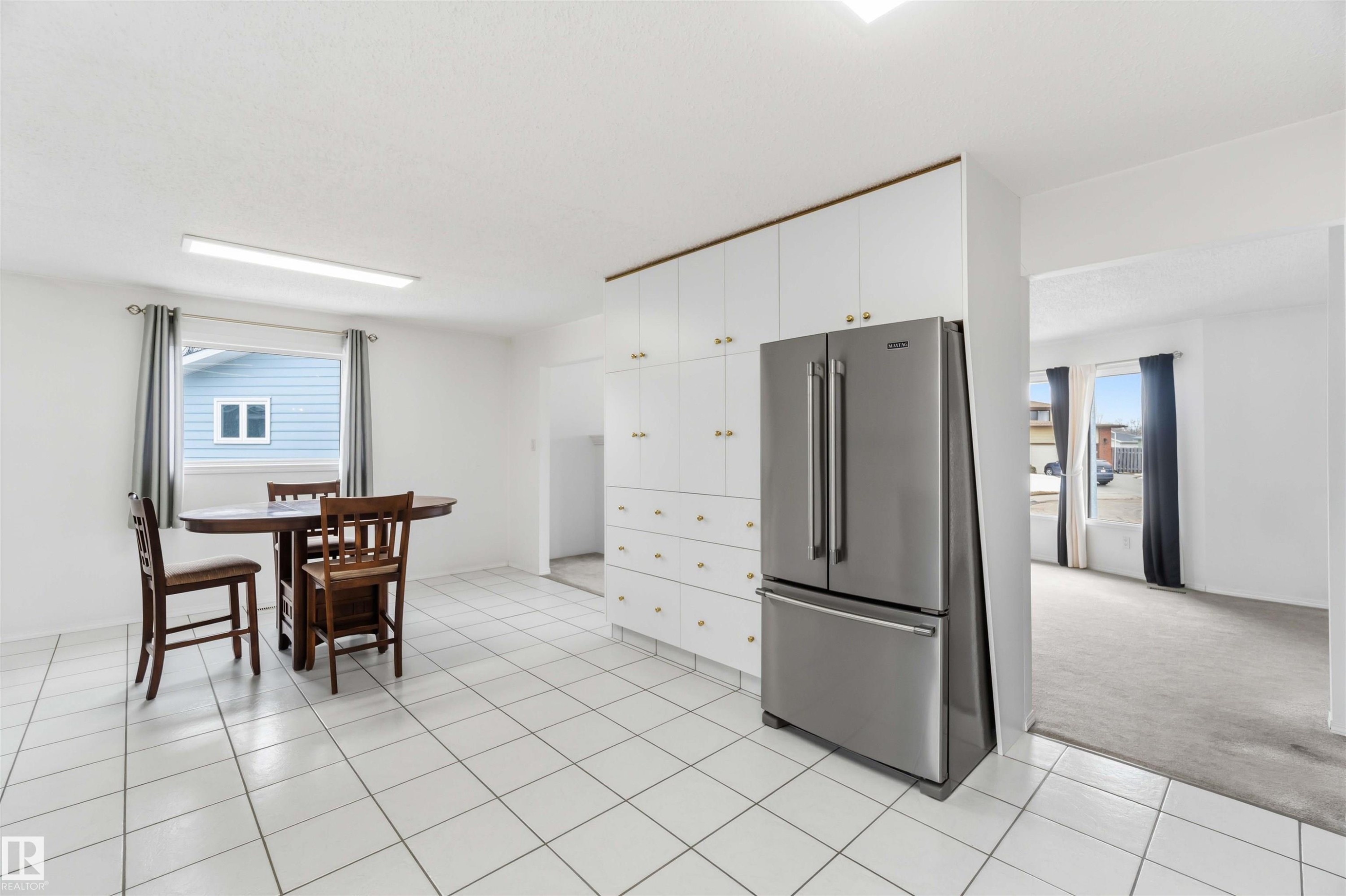 17919 94 Avenue, Edmonton, AB - Indoor