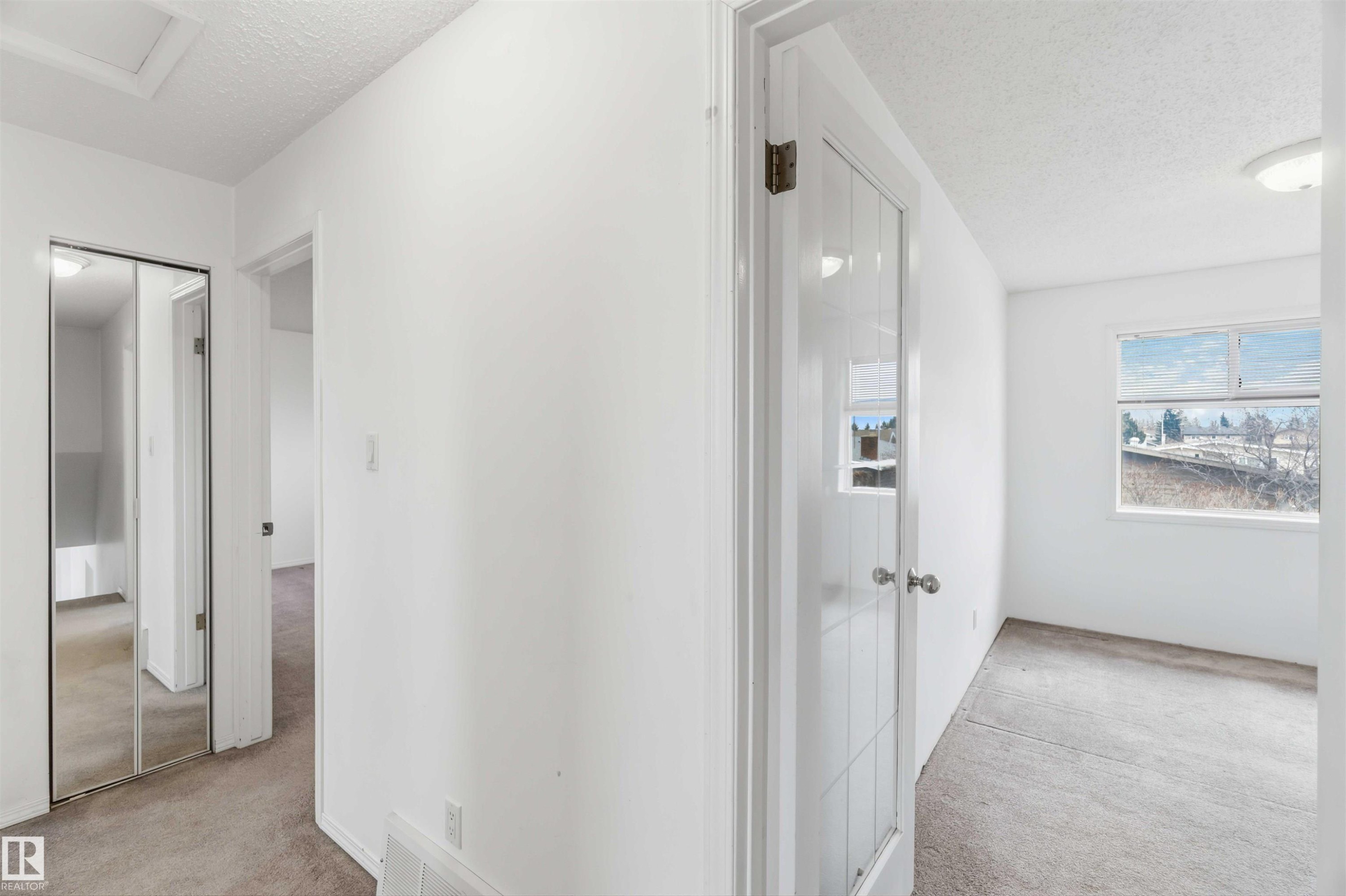 17919 94 Avenue, Edmonton, AB - Indoor Photo Showing Other Room