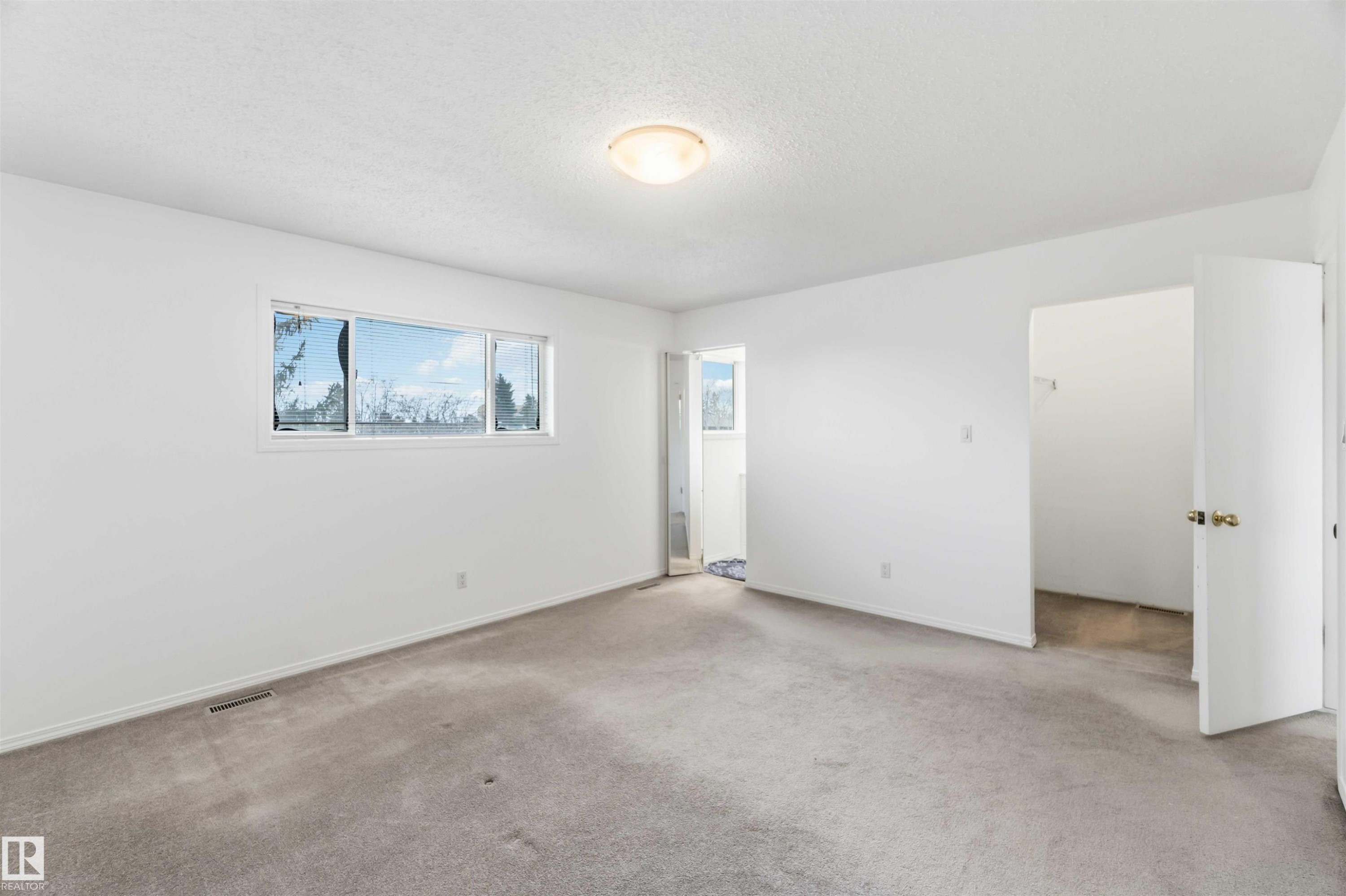 17919 94 Avenue, Edmonton, AB - Indoor Photo Showing Other Room