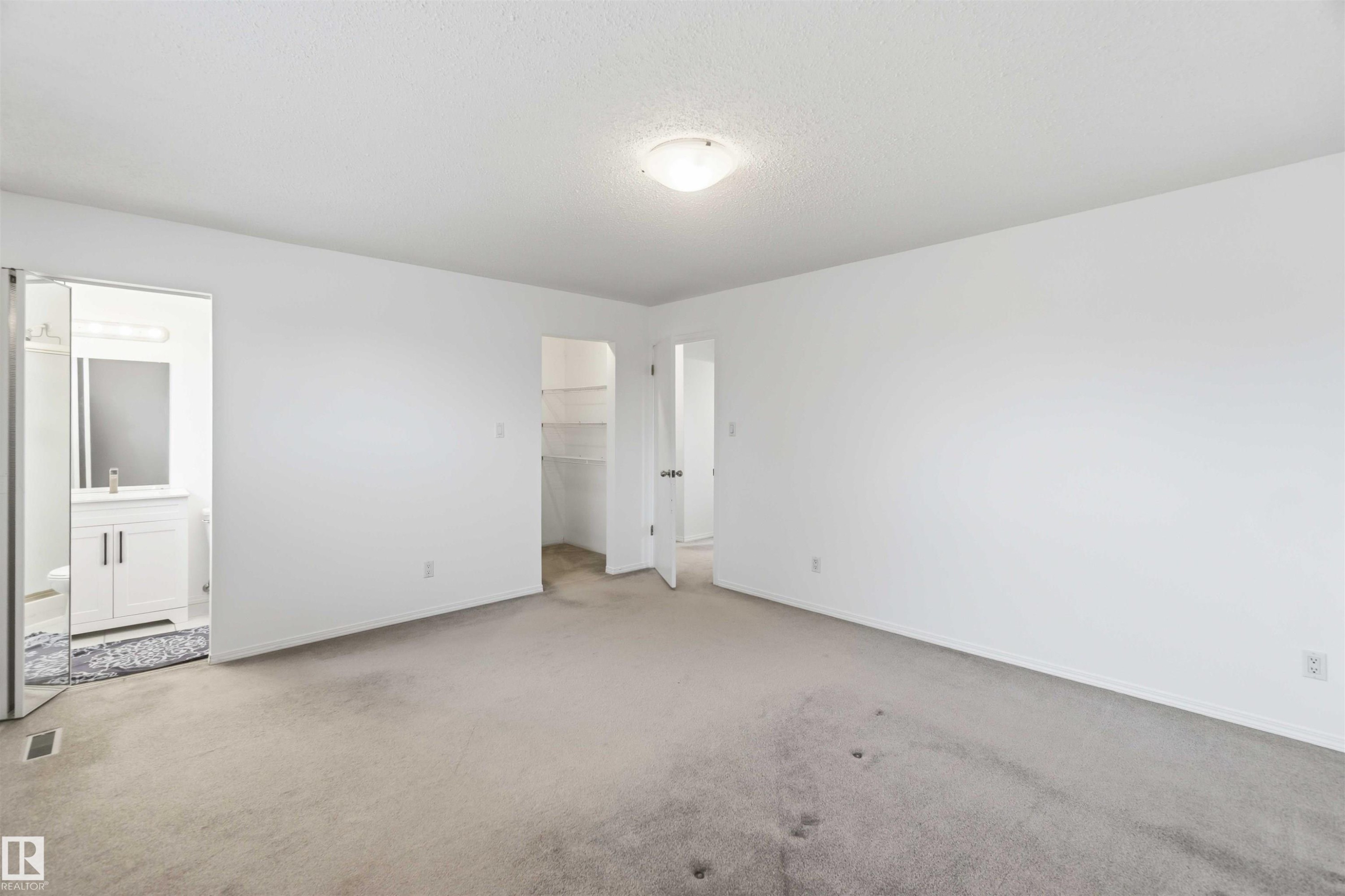 17919 94 Avenue, Edmonton, AB - Indoor Photo Showing Other Room