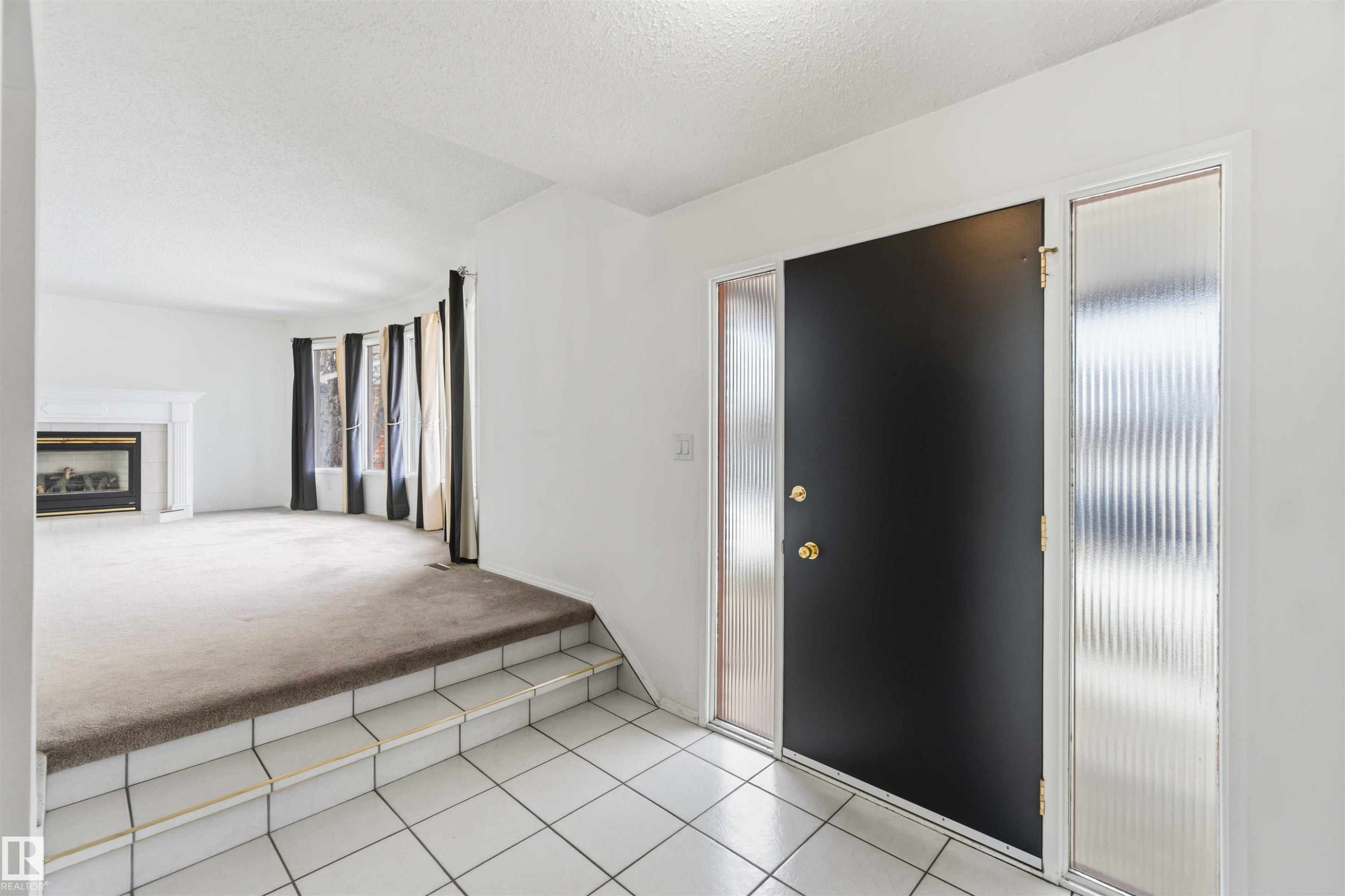 17919 94 Avenue, Edmonton, AB - Indoor