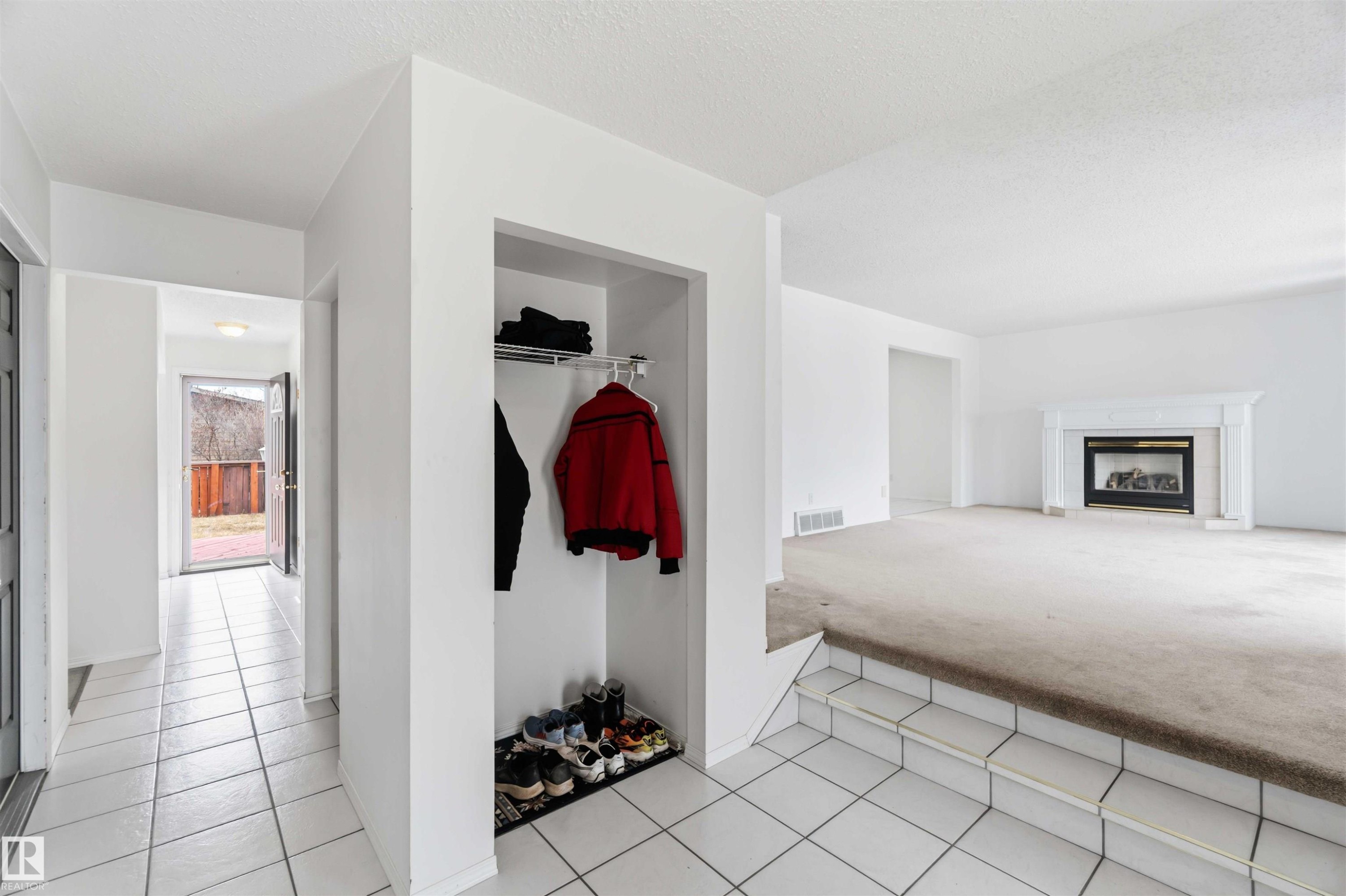 17919 94 Avenue, Edmonton, AB - Indoor With Fireplace