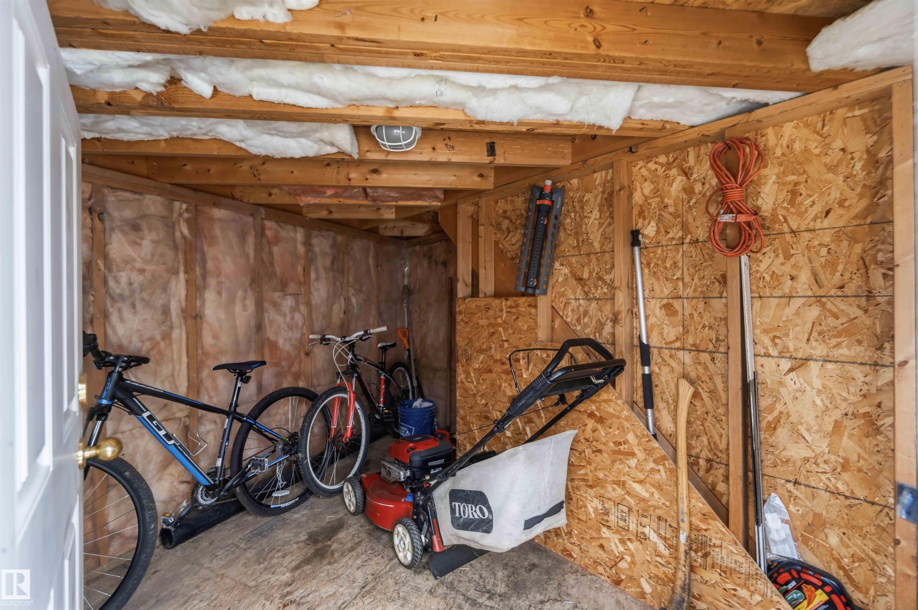 17919 94 Avenue, Edmonton, AB - Indoor