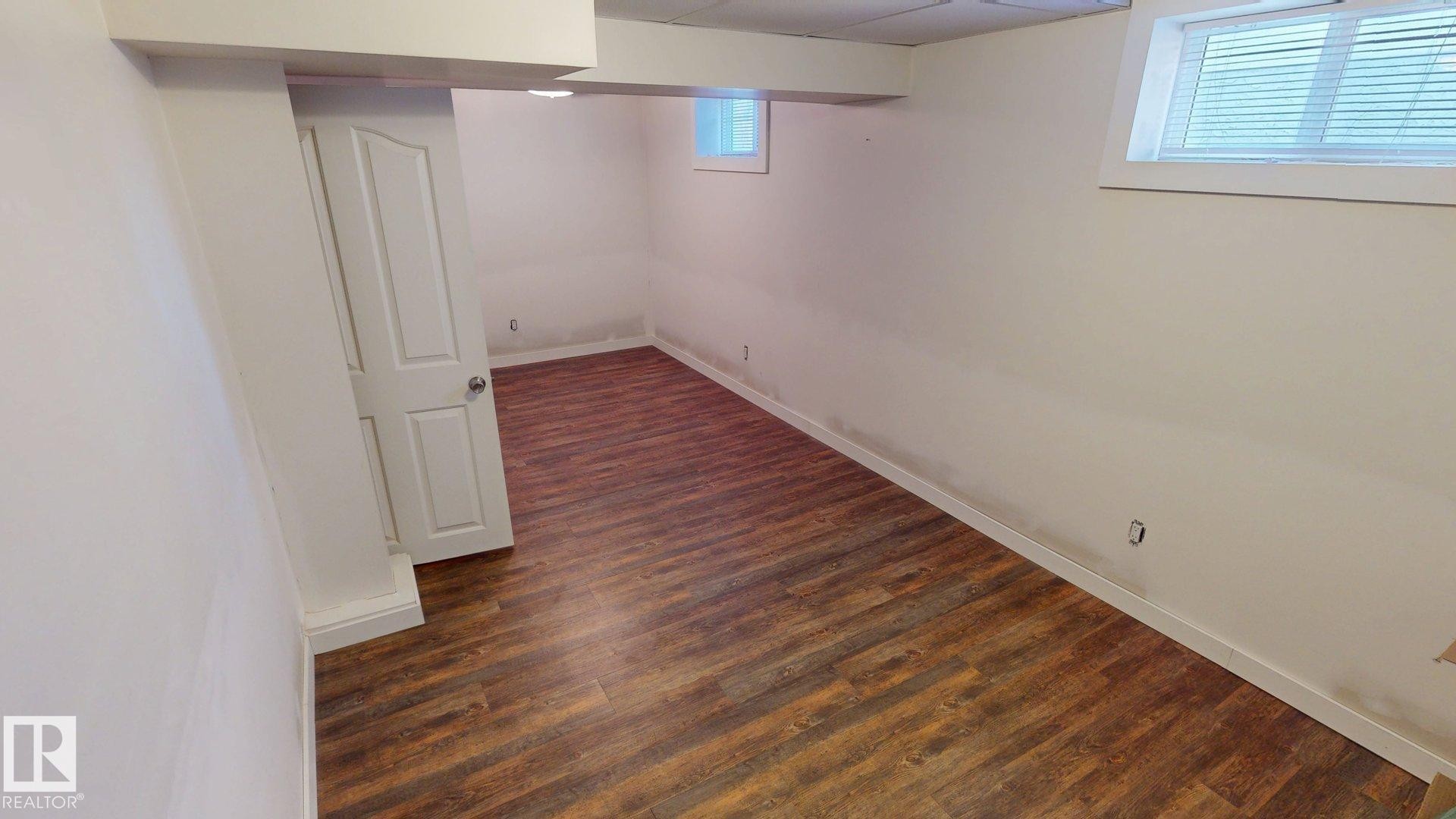9650 86 Street, Edmonton, AB - Indoor Photo Showing Other Room