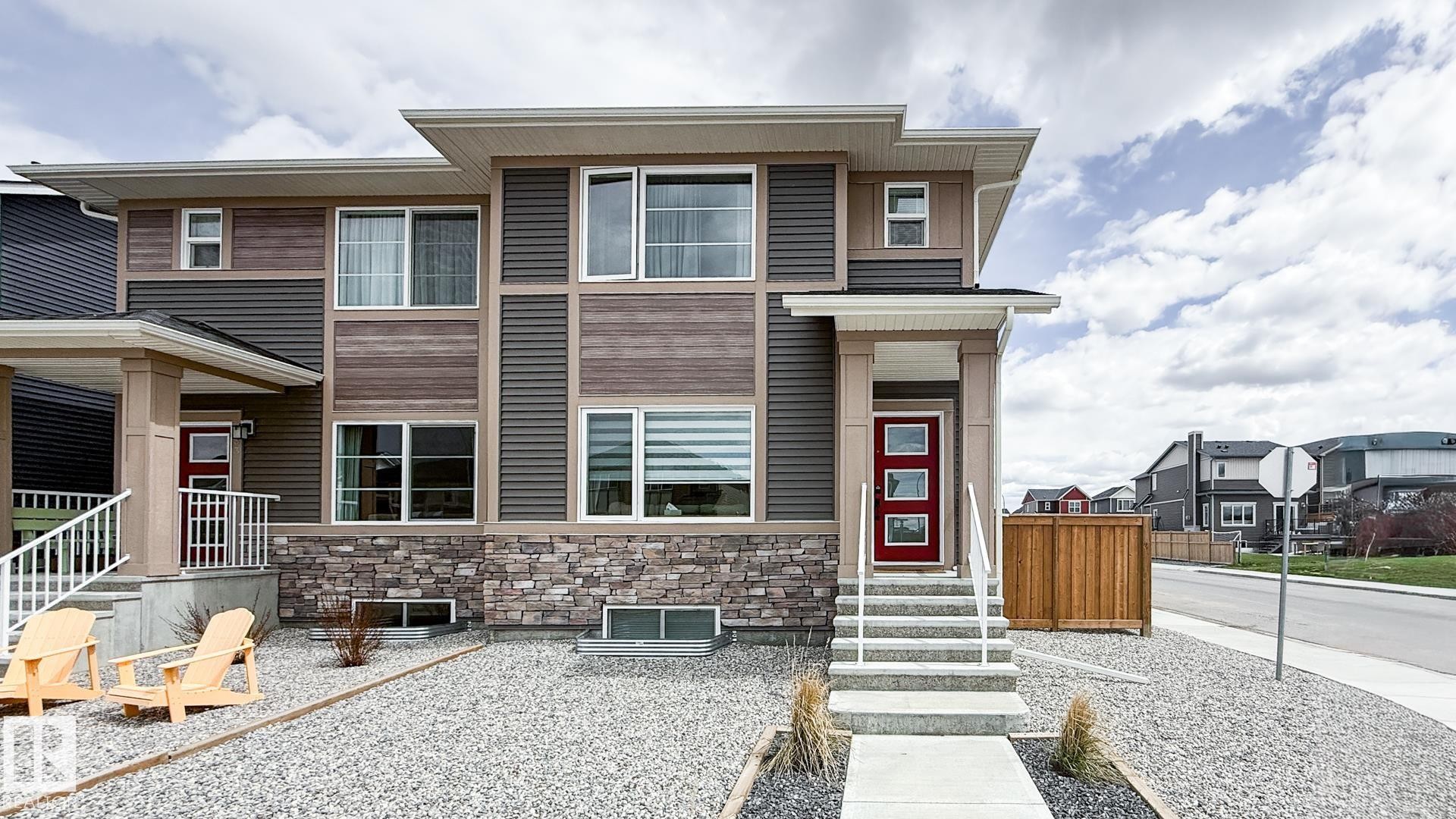 37 Emberside Link, Cochrane, AB - Outdoor