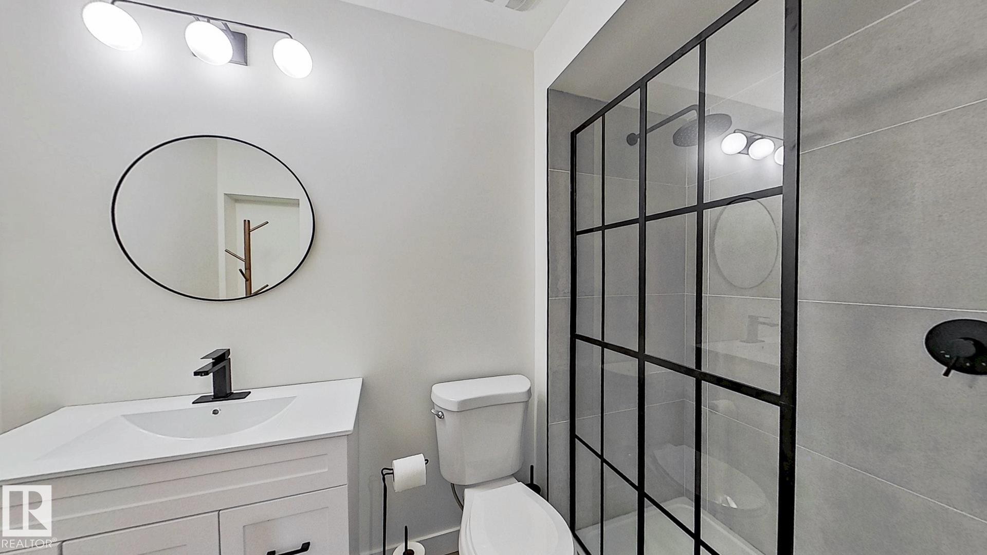 37 Emberside Link, Cochrane, AB - Indoor Photo Showing Bathroom