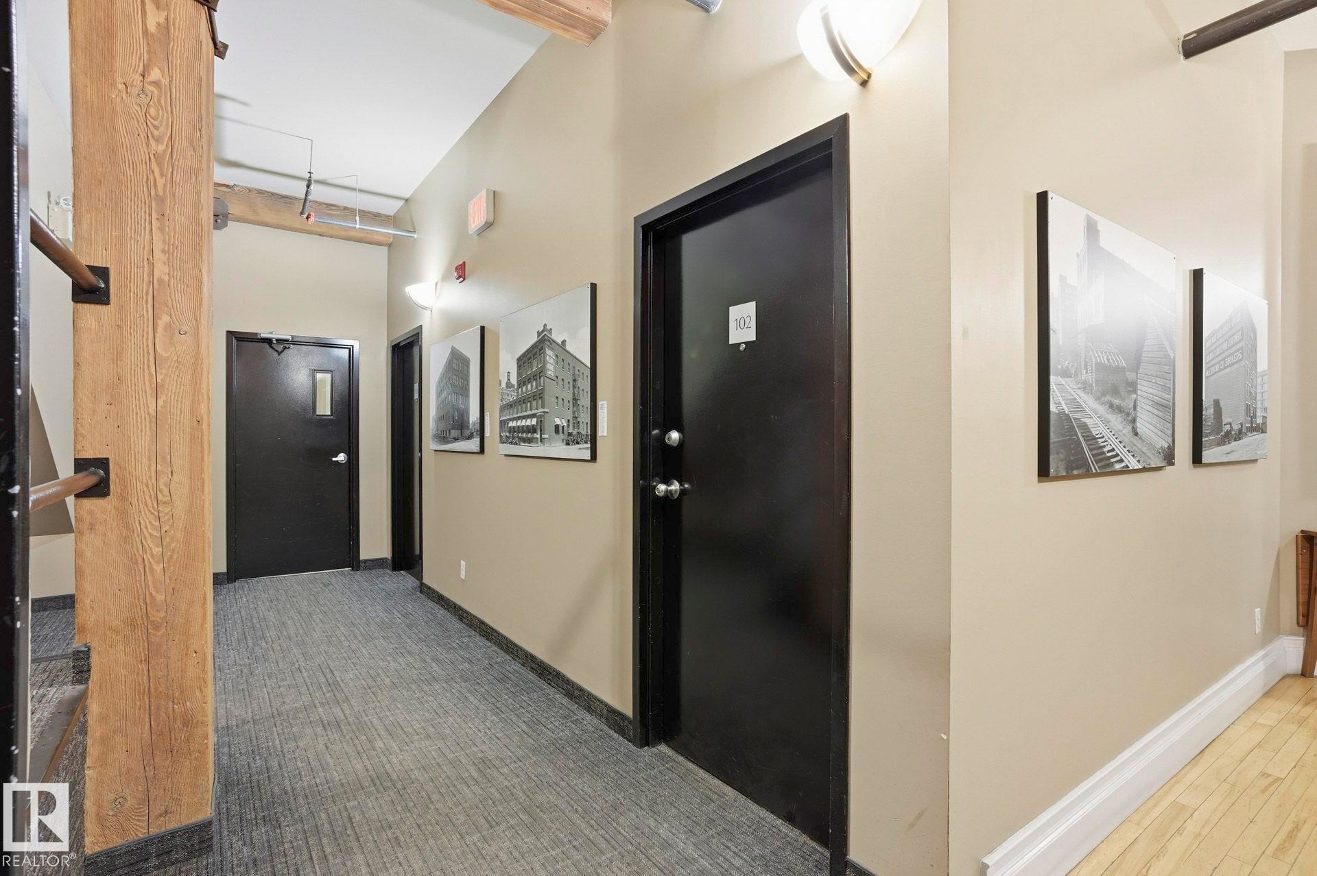 #102 10249 104 St Nw, Edmonton, AB - Indoor Photo Showing Other Room