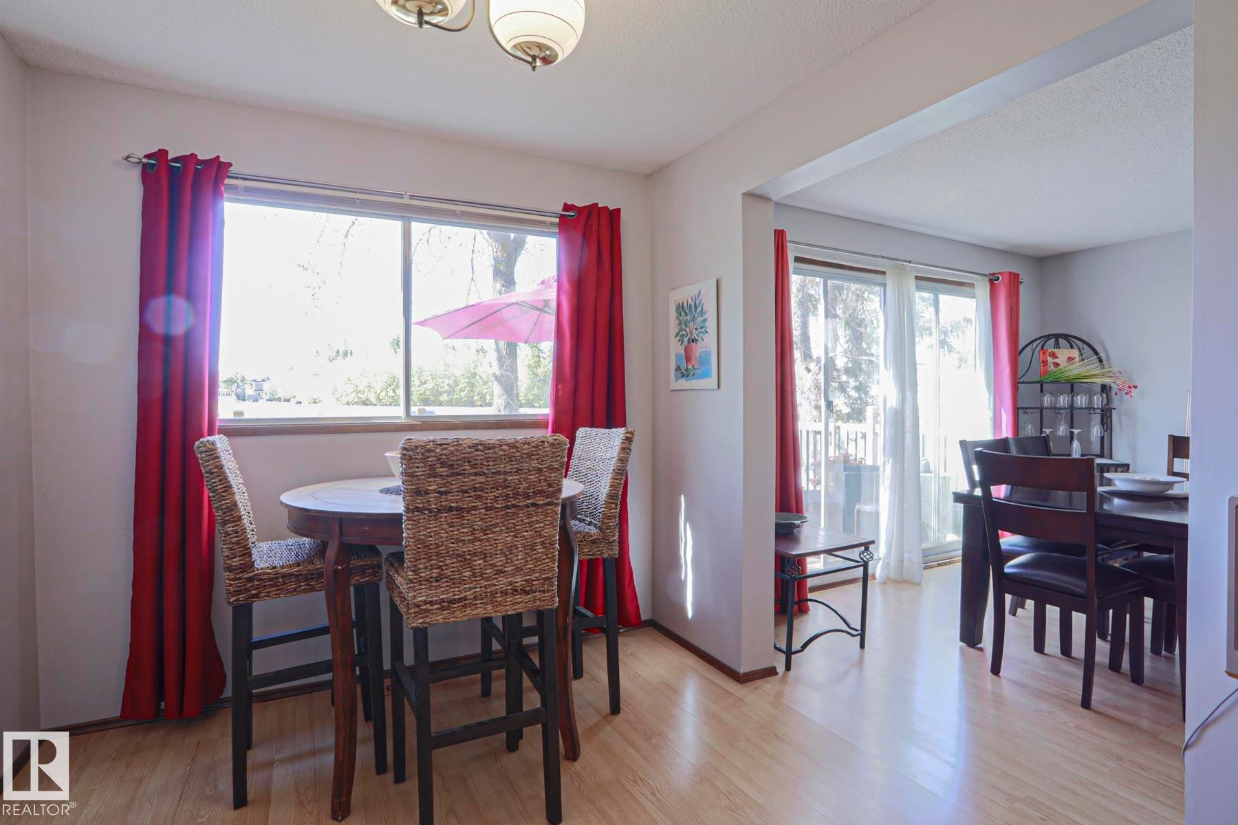 9324 80 Avenue, Edmonton, AB - Indoor Photo Showing Dining Room