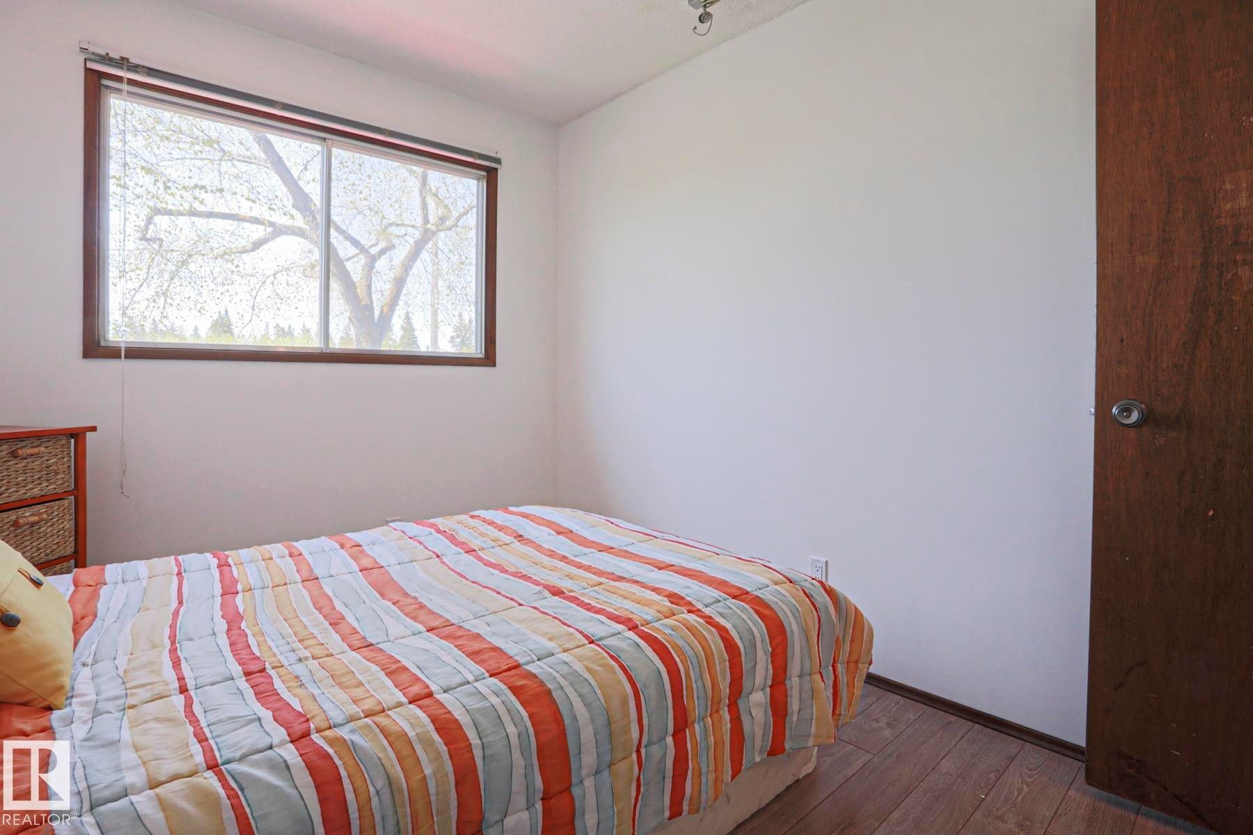 9324 80 Avenue, Edmonton, AB - Indoor Photo Showing Bedroom