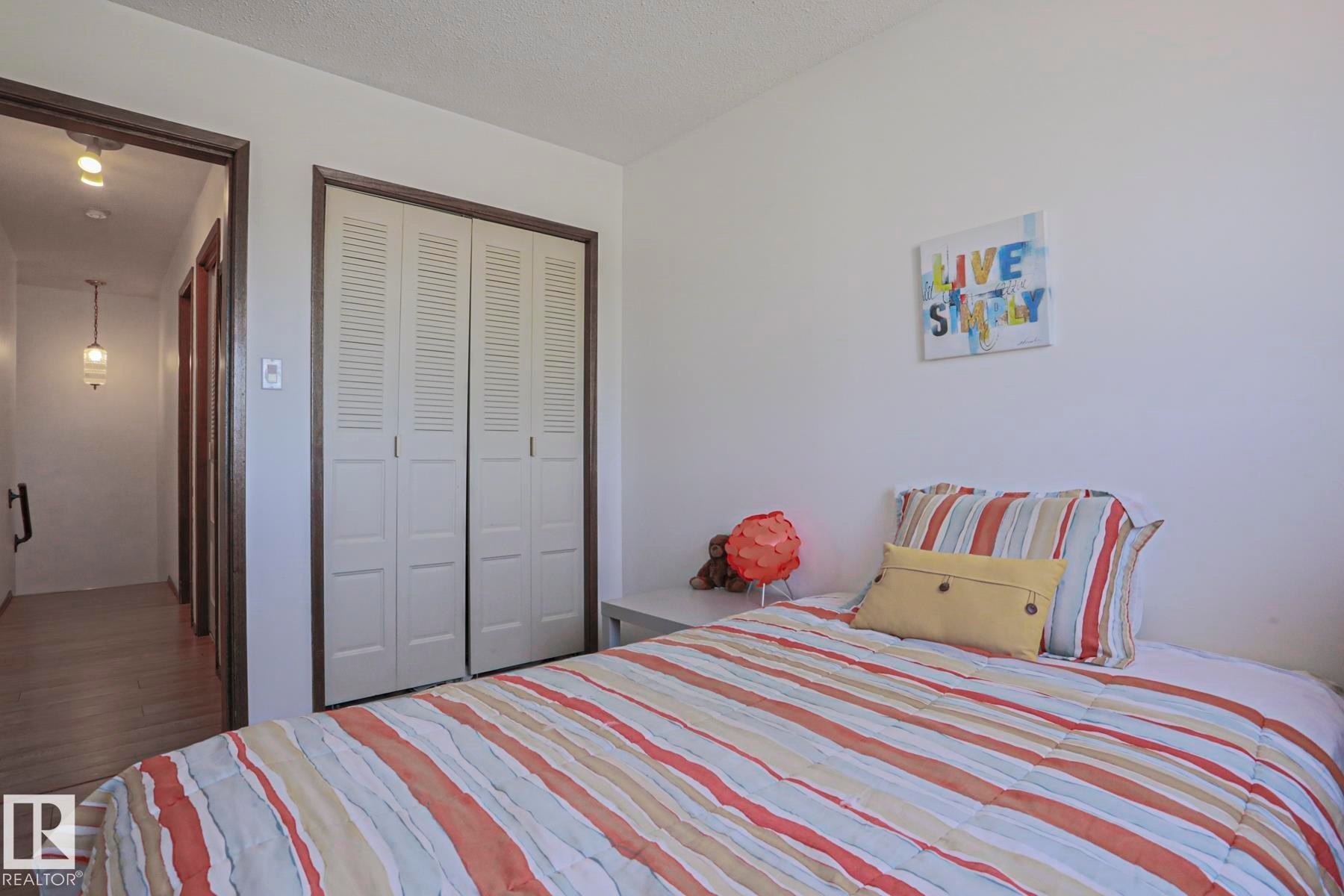 9324 80 Avenue, Edmonton, AB - Indoor Photo Showing Bedroom