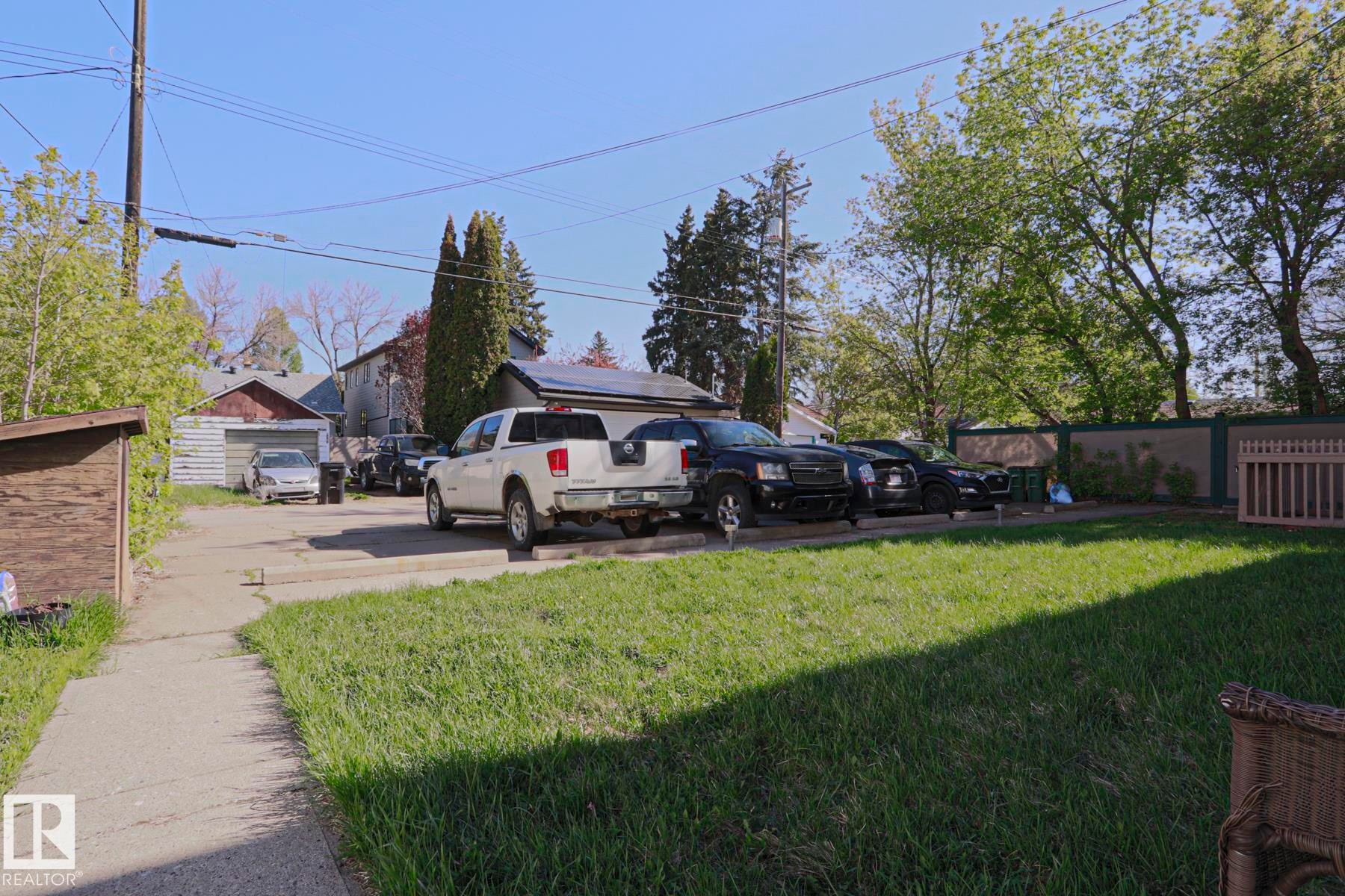 9324 80 Avenue, Edmonton, AB - Outdoor