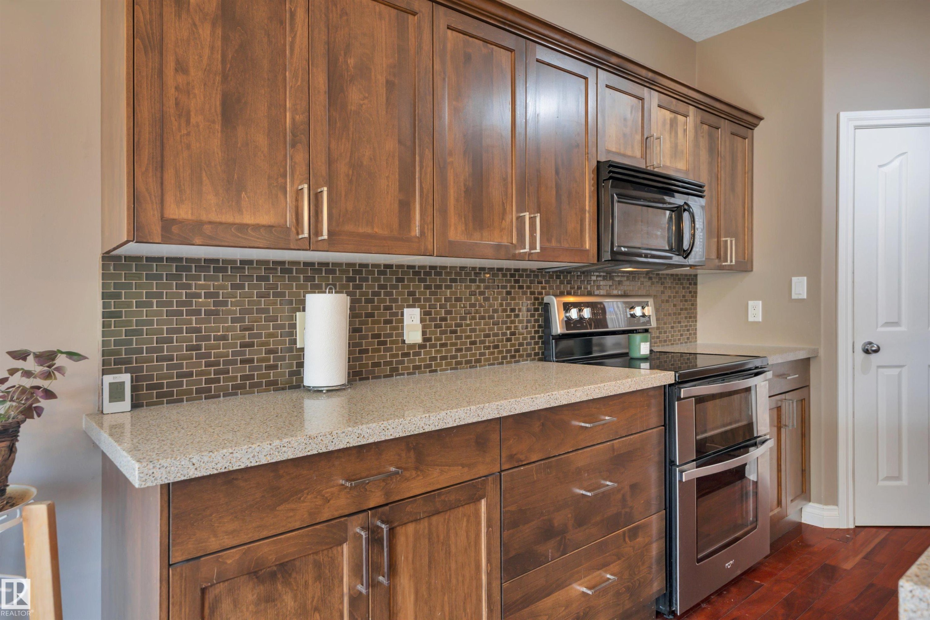 59 Wilkinson Place, Leduc, AB - Indoor Photo Showing Kitchen