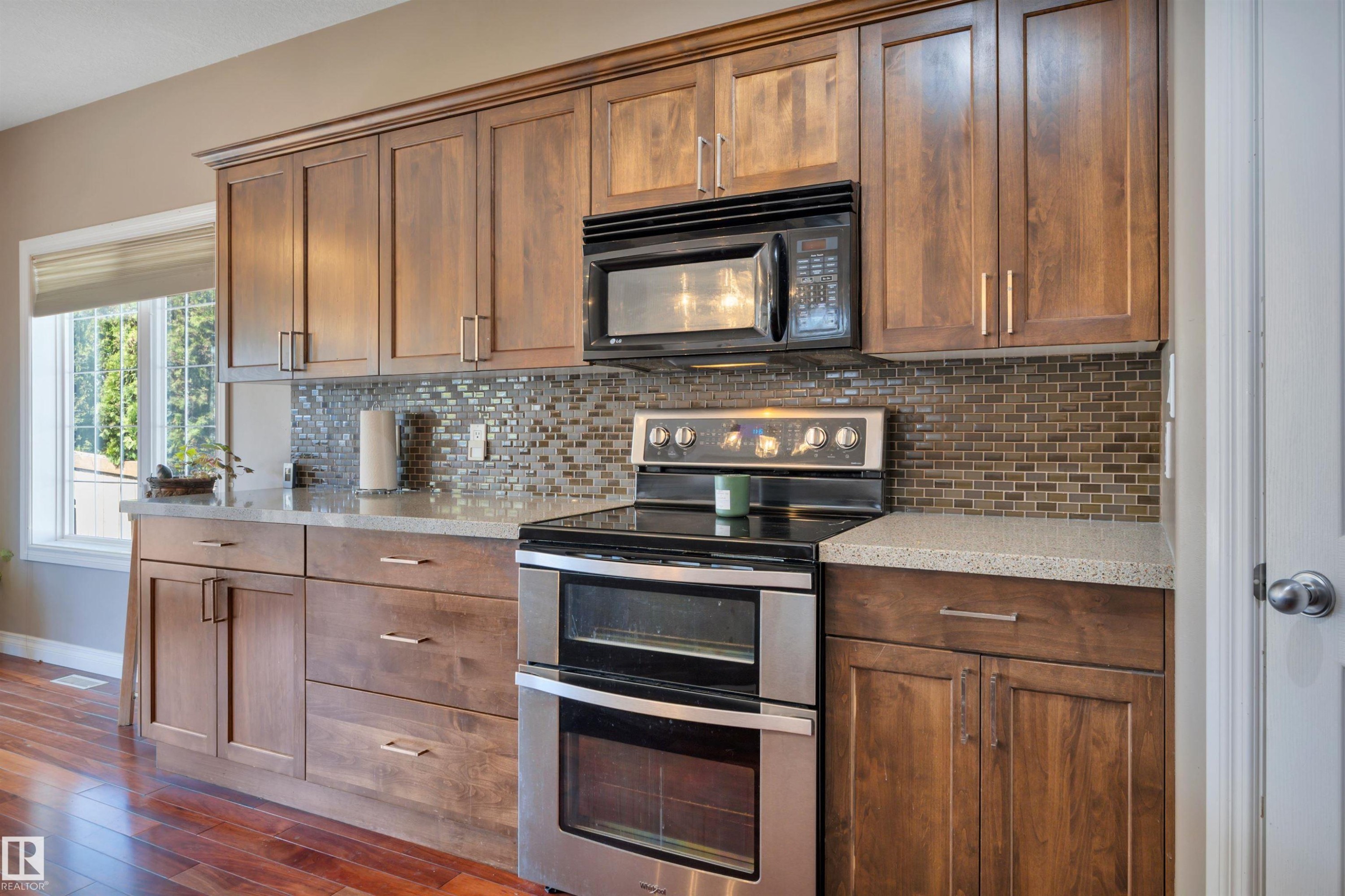 59 Wilkinson Place, Leduc, AB - Indoor Photo Showing Kitchen