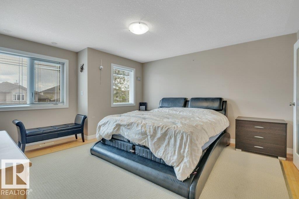10632 180 Avenue, Edmonton, AB - Indoor Photo Showing Bedroom
