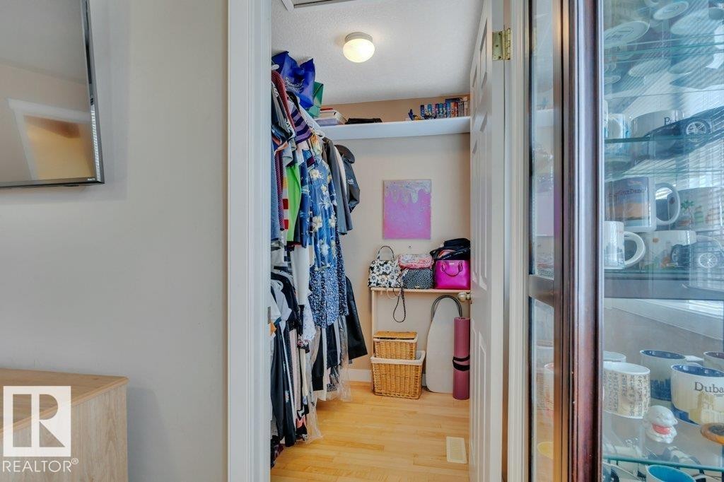 10632 180 Avenue, Edmonton, AB - Indoor