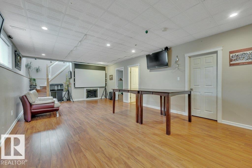 10632 180 Avenue, Edmonton, AB - Indoor Photo Showing Other Room