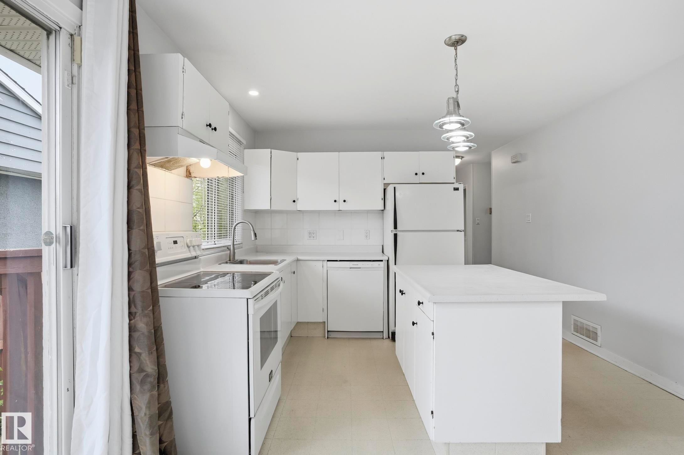 8103 75 Avenue, Edmonton, AB