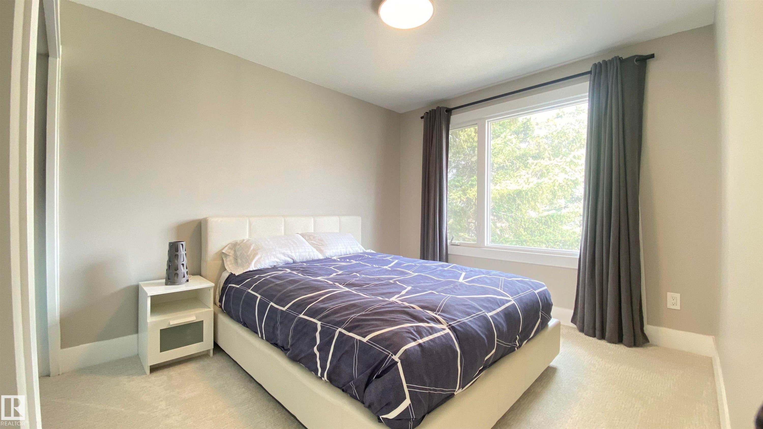 7604 181 Street, Edmonton, AB - Indoor Photo Showing Bedroom