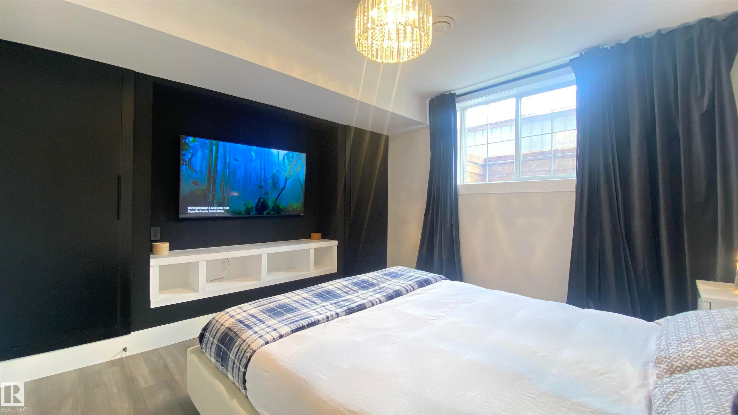 7604 181 Street, Edmonton, AB - Indoor Photo Showing Bedroom