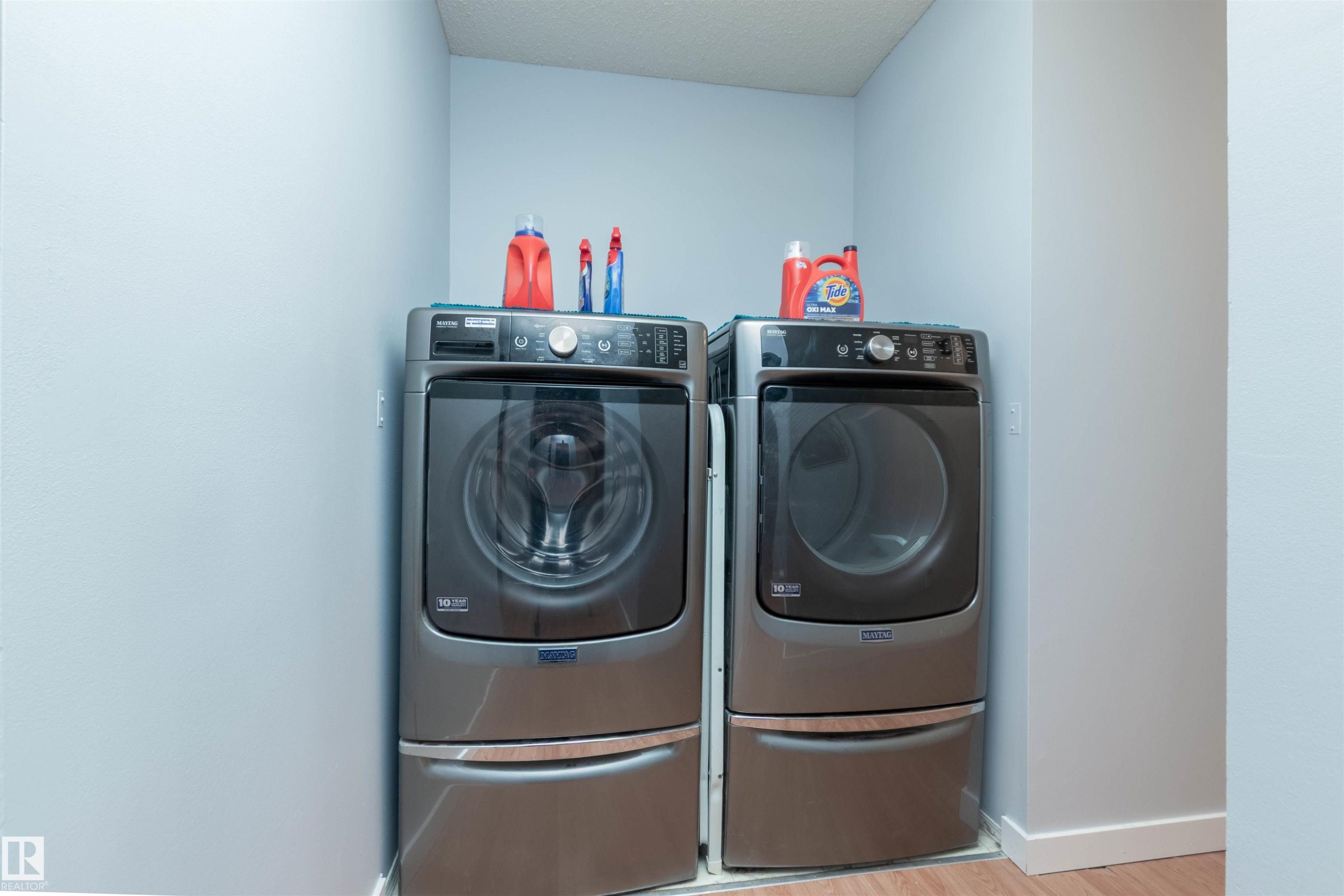 2109 Saddleback Road Nw, Edmonton, AB - Indoor Photo Showing Laundry Room