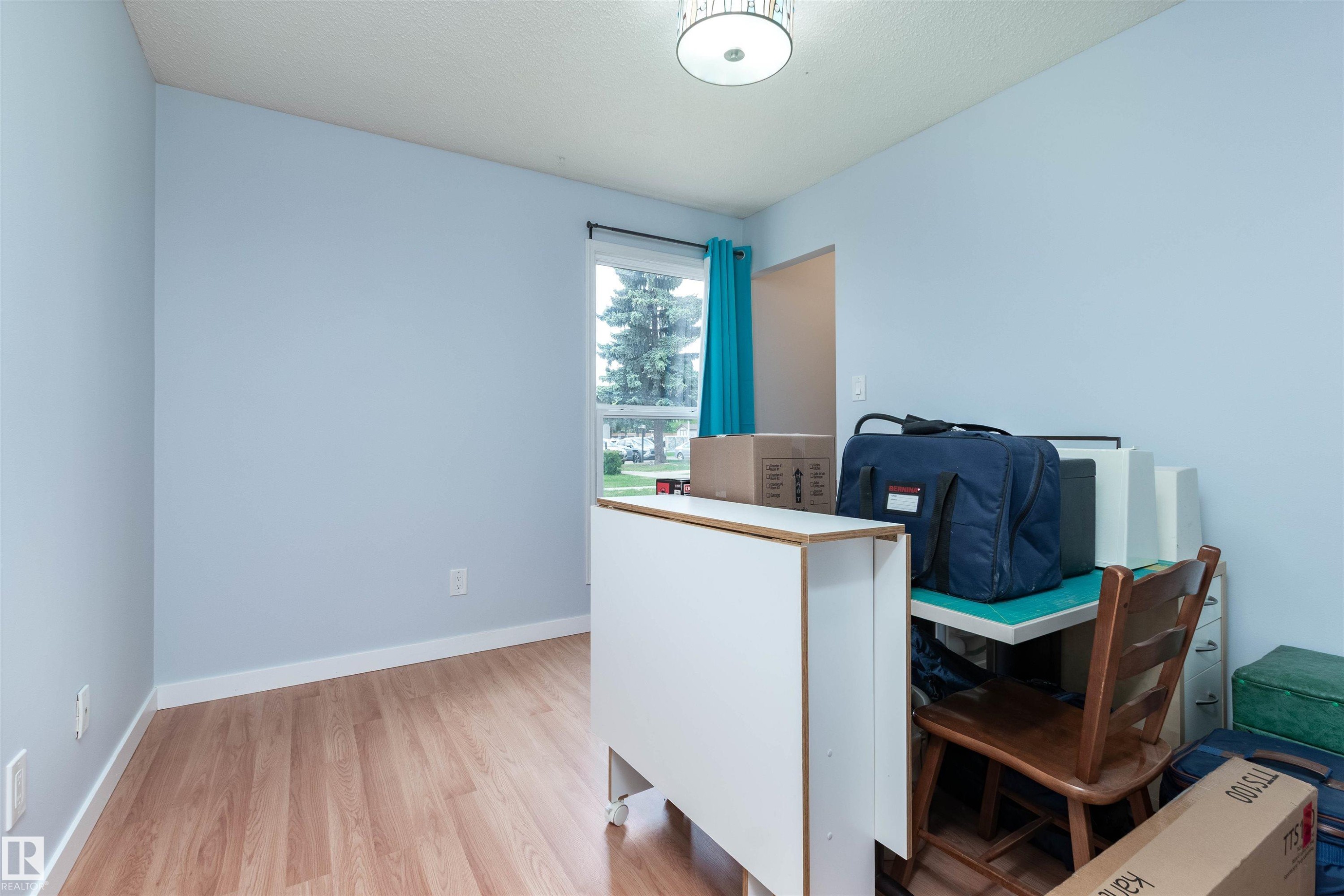 2109 Saddleback Road Nw, Edmonton, AB - Indoor Photo Showing Other Room
