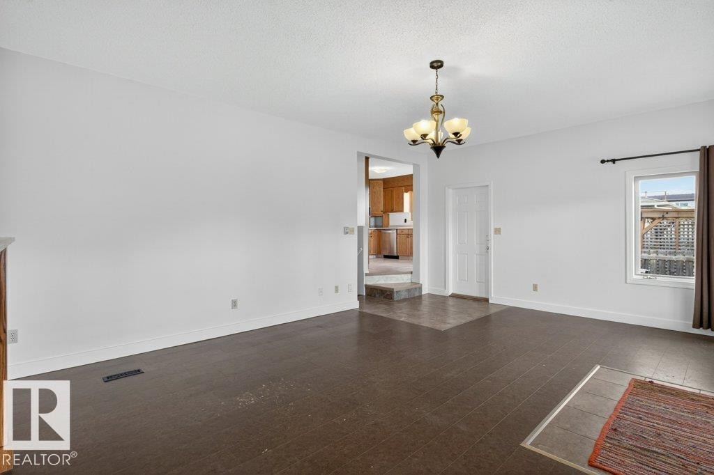 10640 79 Street Nw, Edmonton, AB - Indoor Photo Showing Other Room