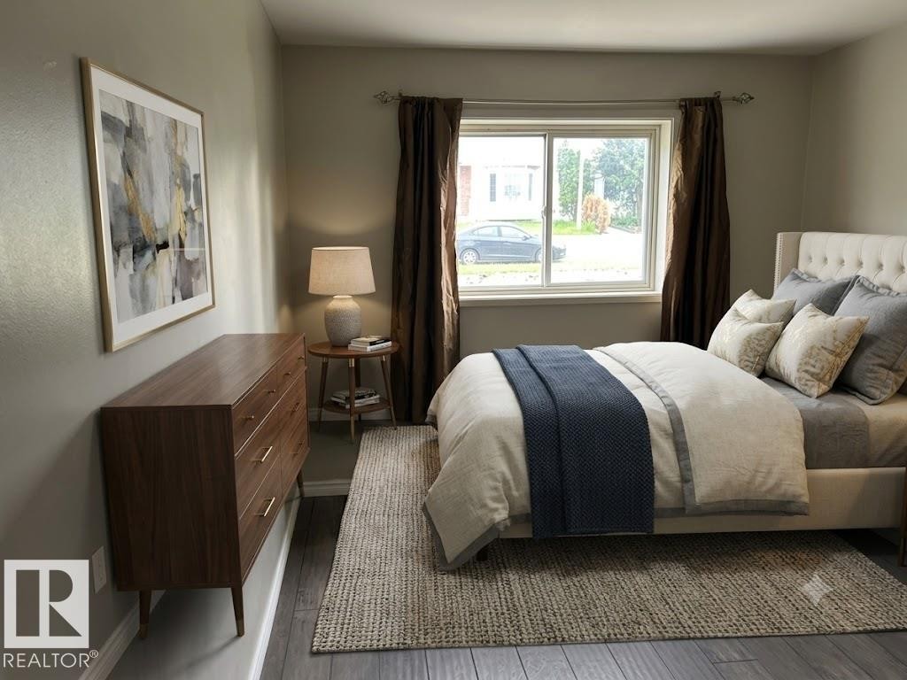 #4 10164 150 St Nw, Edmonton, AB - Indoor Photo Showing Bedroom
