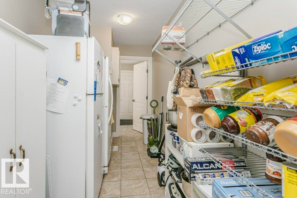 3339 21 Avenue, Edmonton, AB - Indoor Photo Showing Other Room