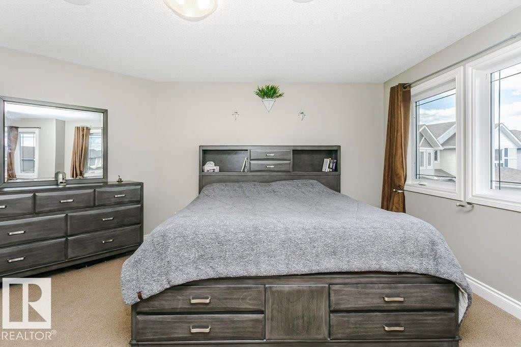 3339 21 Avenue, Edmonton, AB - Indoor Photo Showing Bedroom