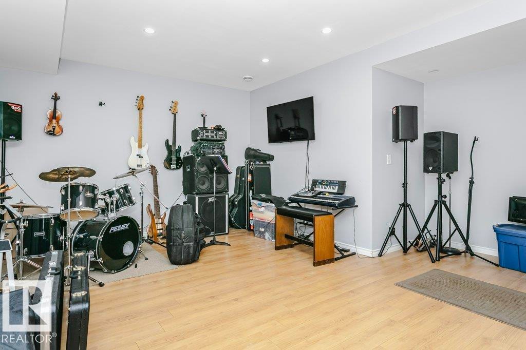 3339 21 Avenue, Edmonton, AB - Indoor