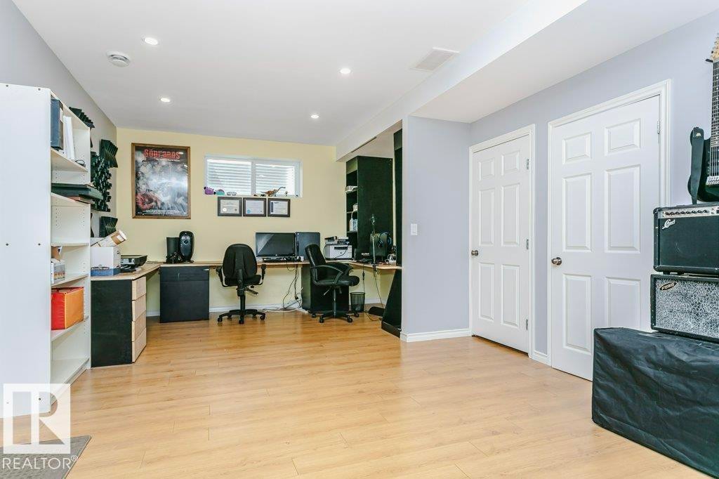 3339 21 Avenue, Edmonton, AB - Indoor