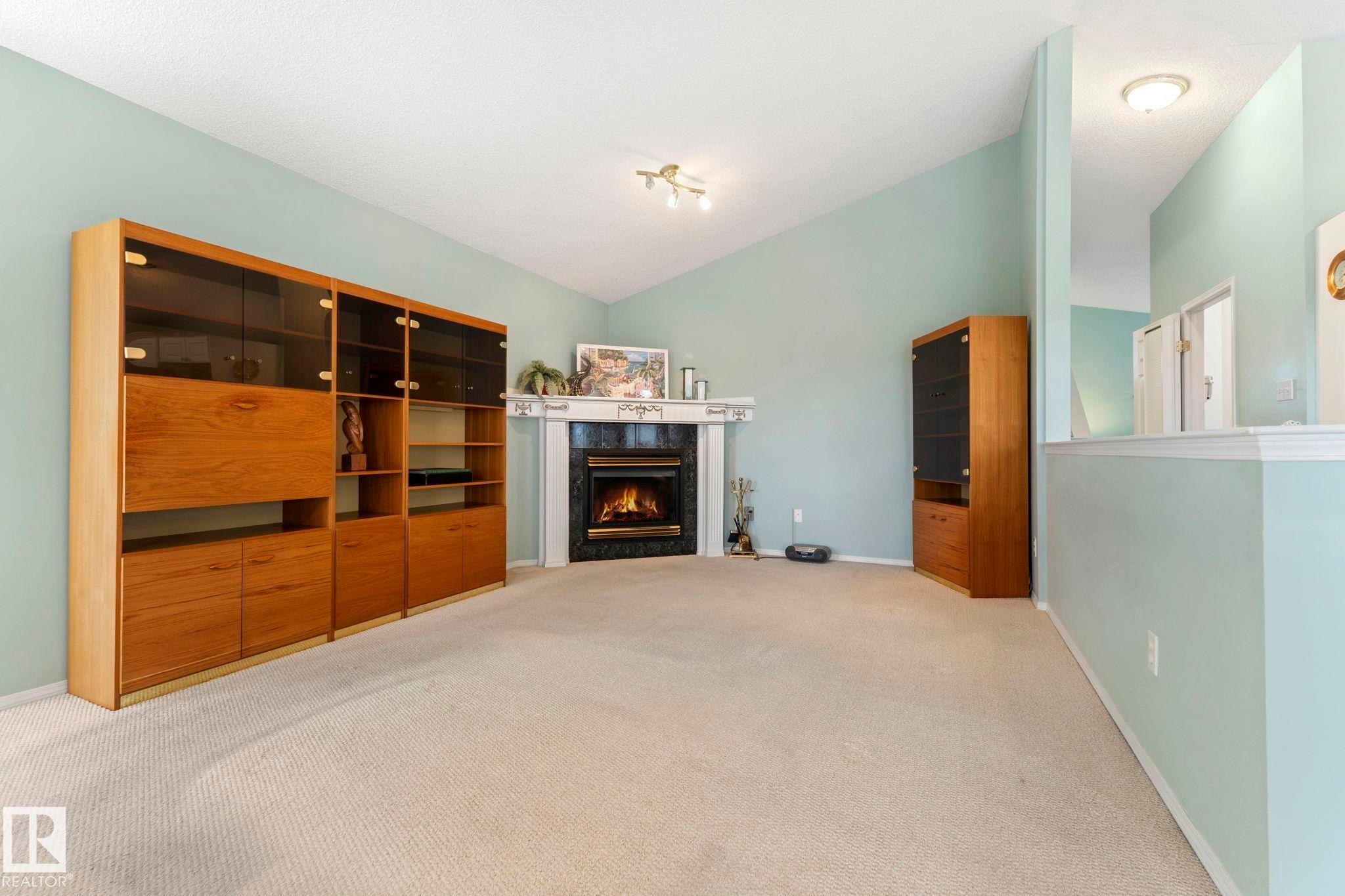 9315 162 Avenue Nw, Edmonton, AB - Indoor With Fireplace