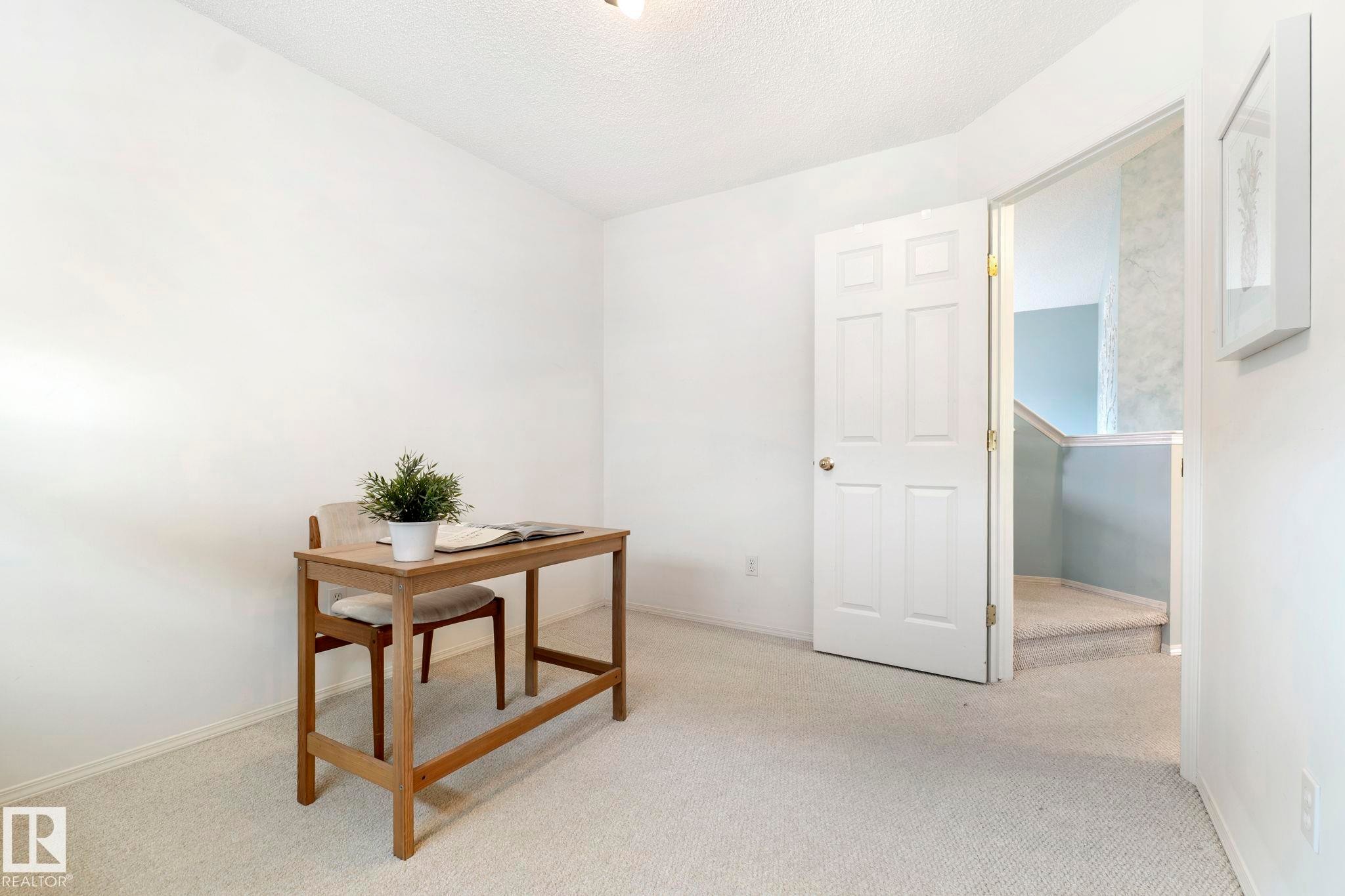 9315 162 Avenue Nw, Edmonton, AB - Indoor Photo Showing Other Room