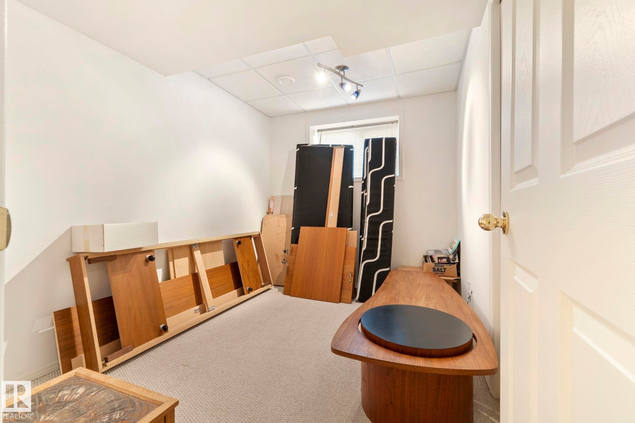 9315 162 Avenue Nw, Edmonton, AB - Indoor Photo Showing Other Room