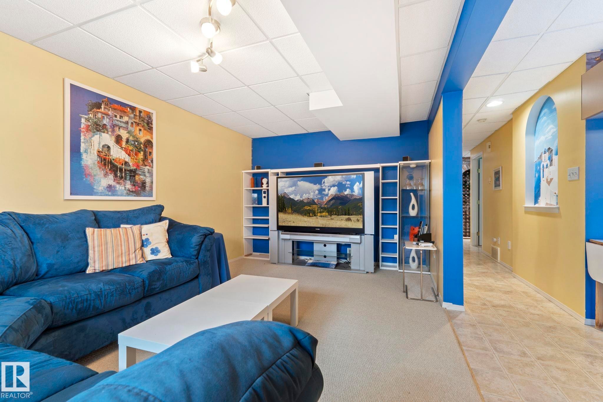 9315 162 Avenue Nw, Edmonton, AB - Indoor